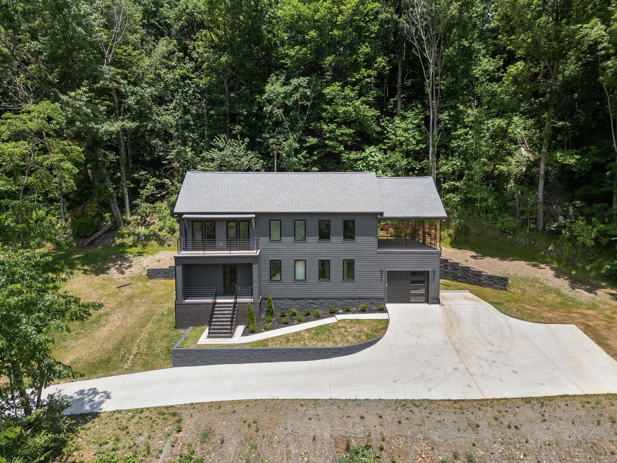 921 Blackberry Ridge