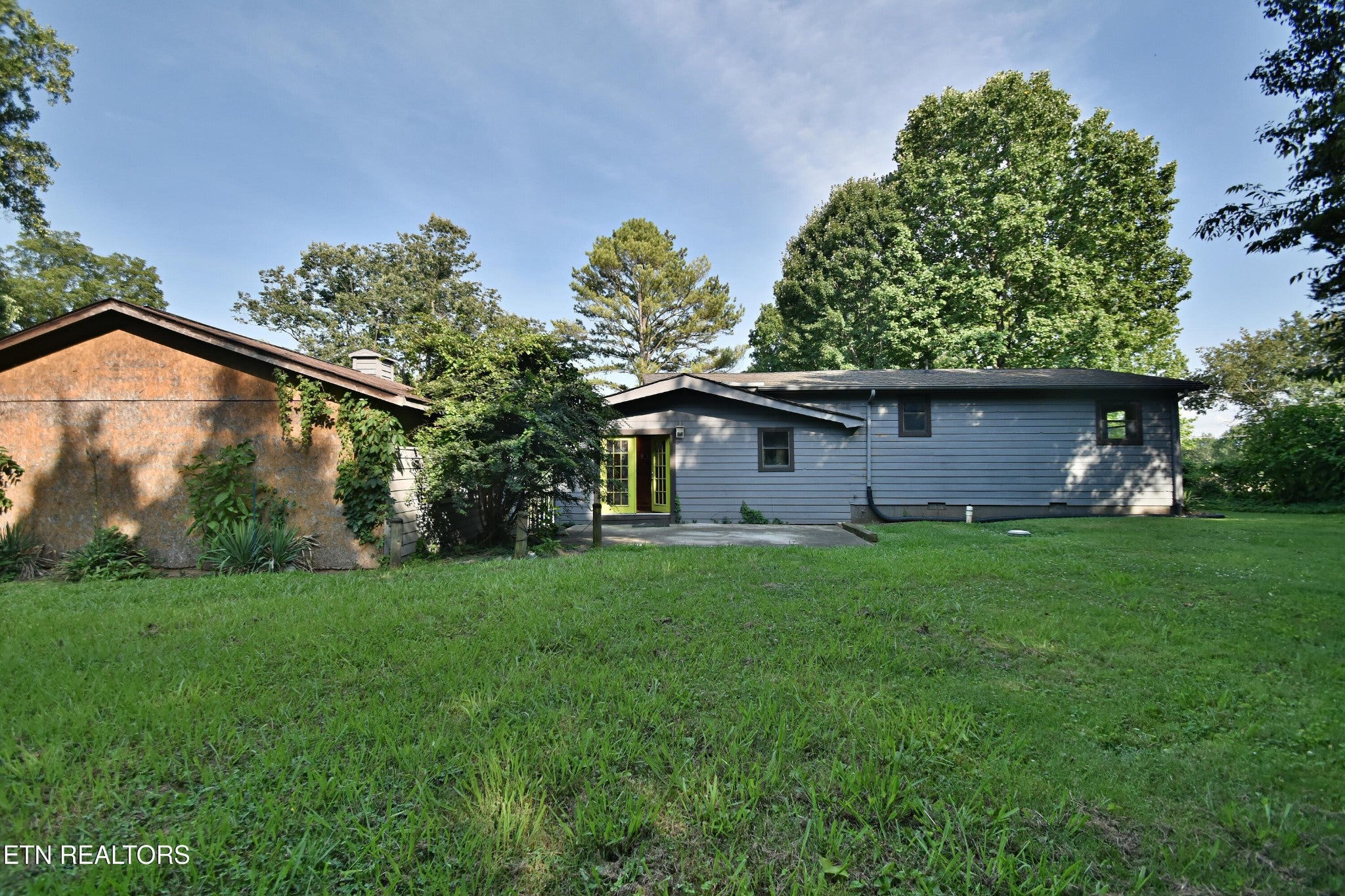 309 Perry Lane