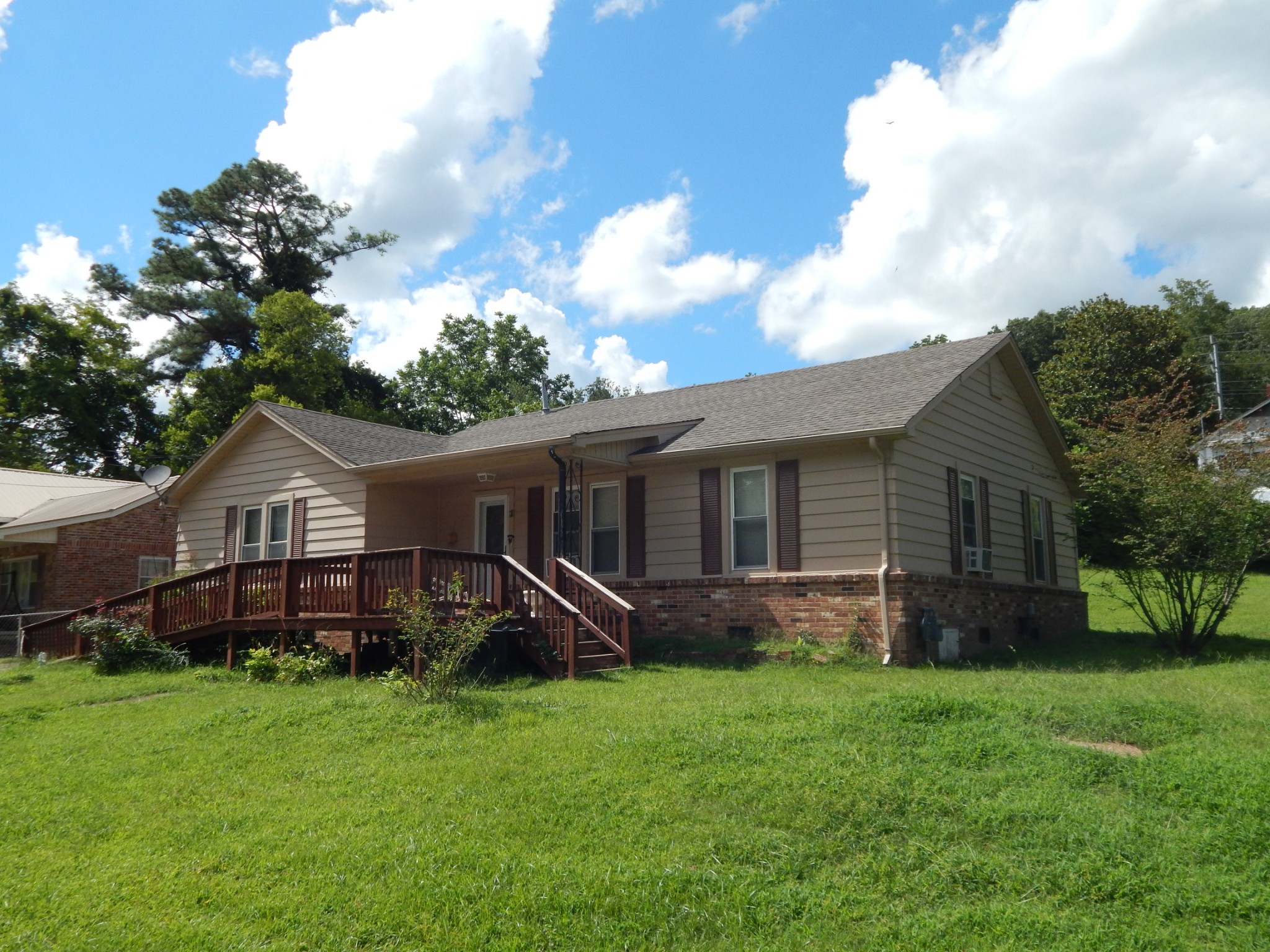 408 Poplar St