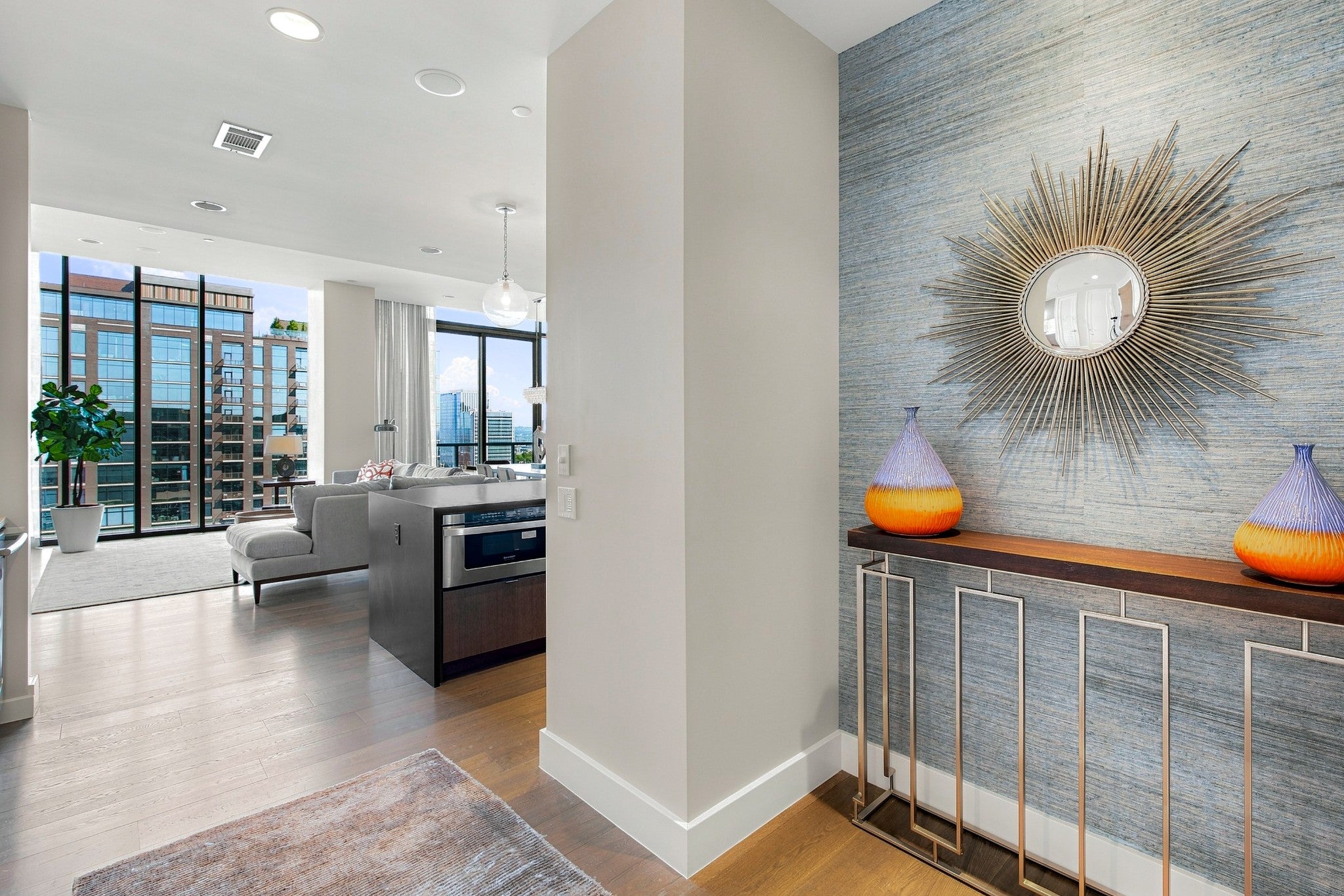 1212 Laurel St PH 2304