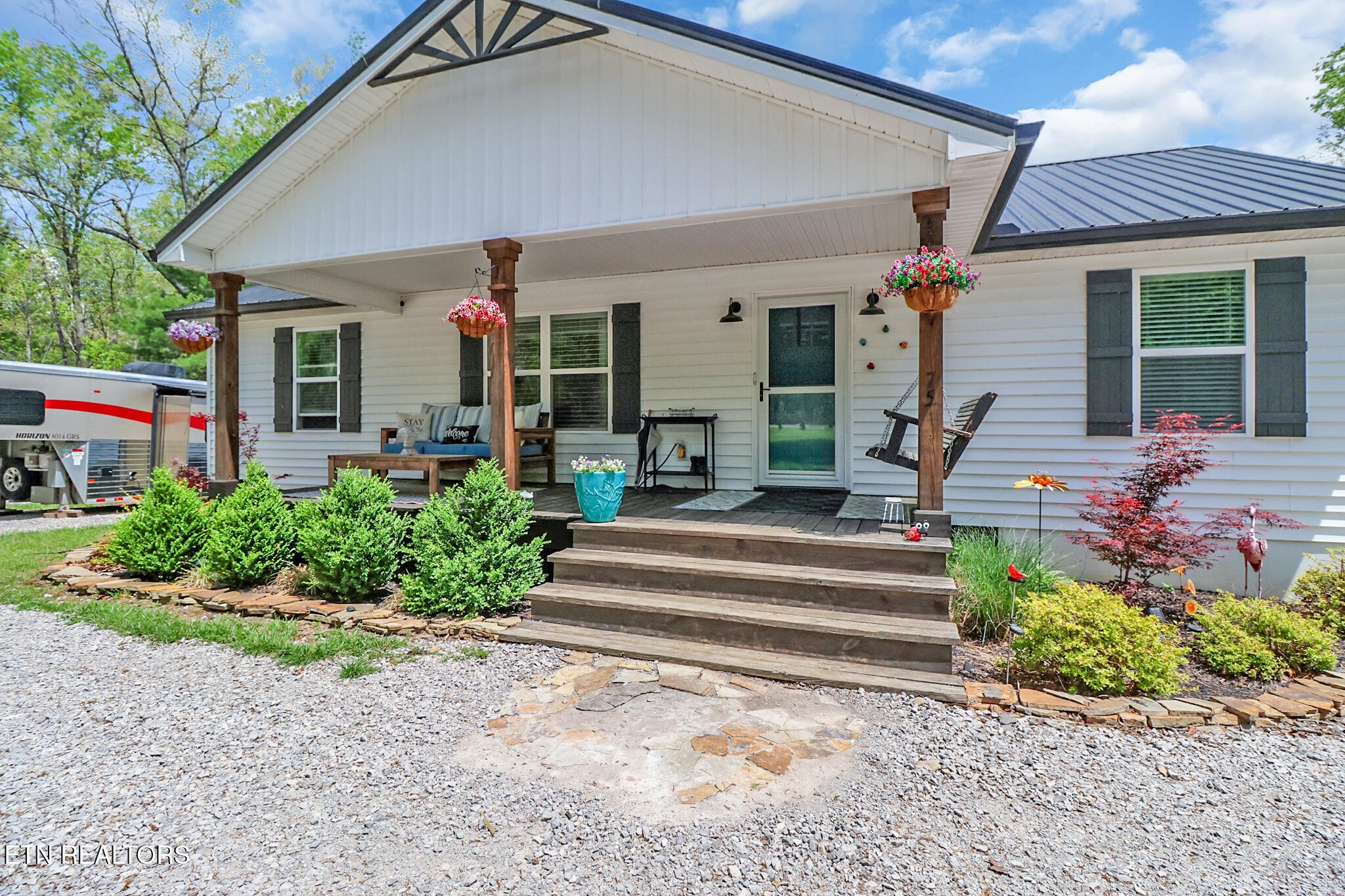 75 Robert Beaty Rd