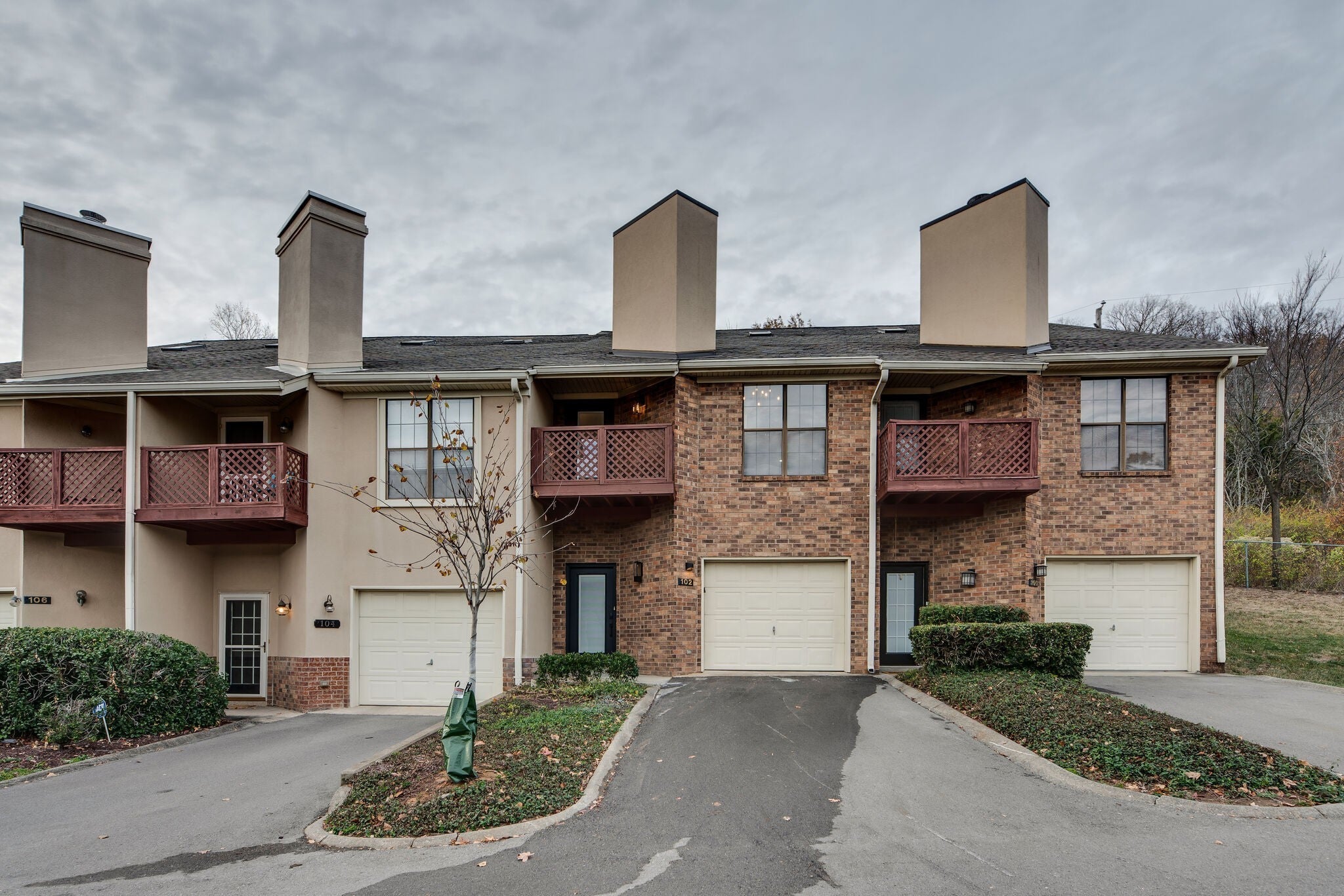 102 Villa View Ct
