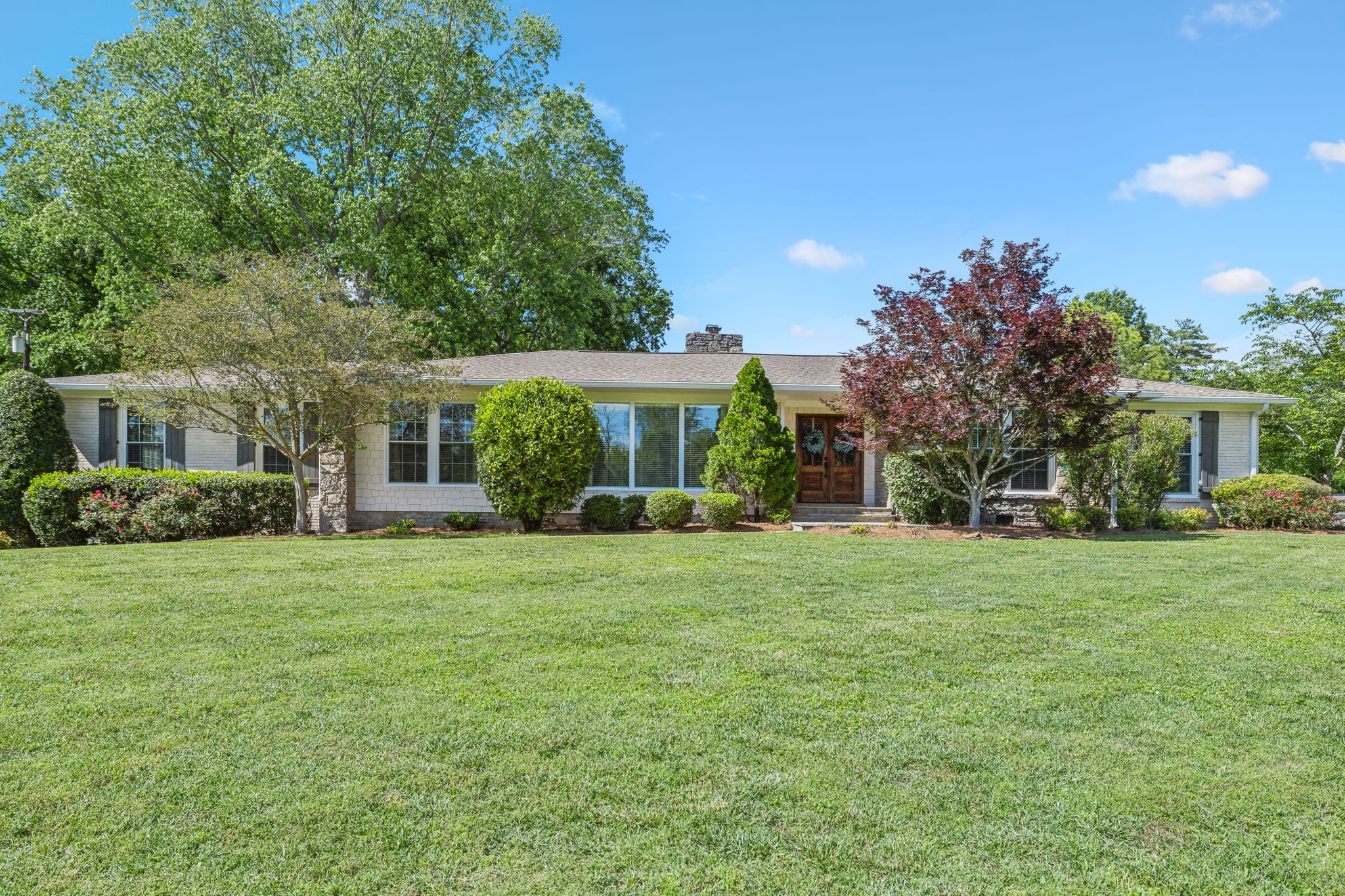 1912 Shamrock Dr
