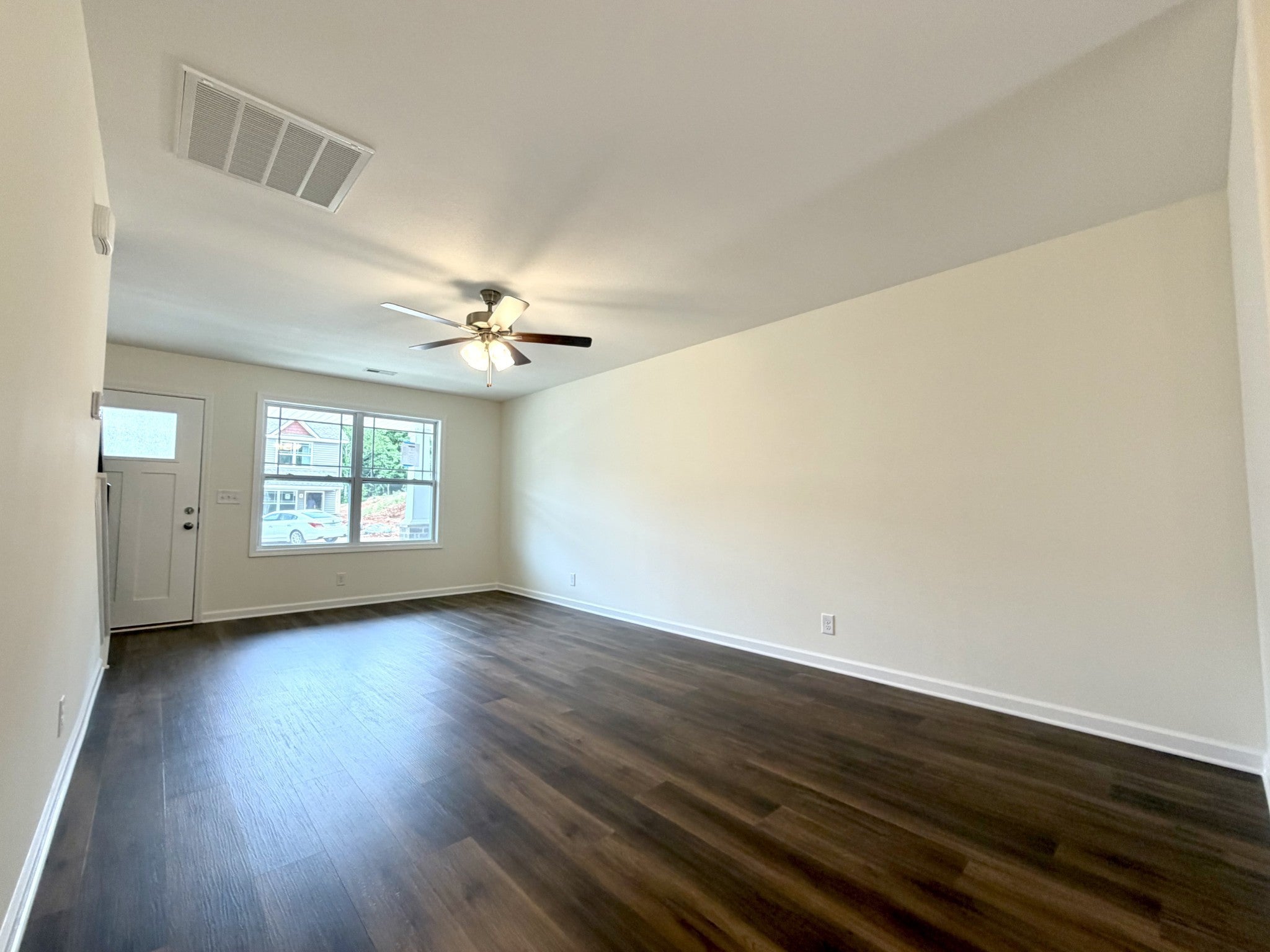 904 Peaceful Pl