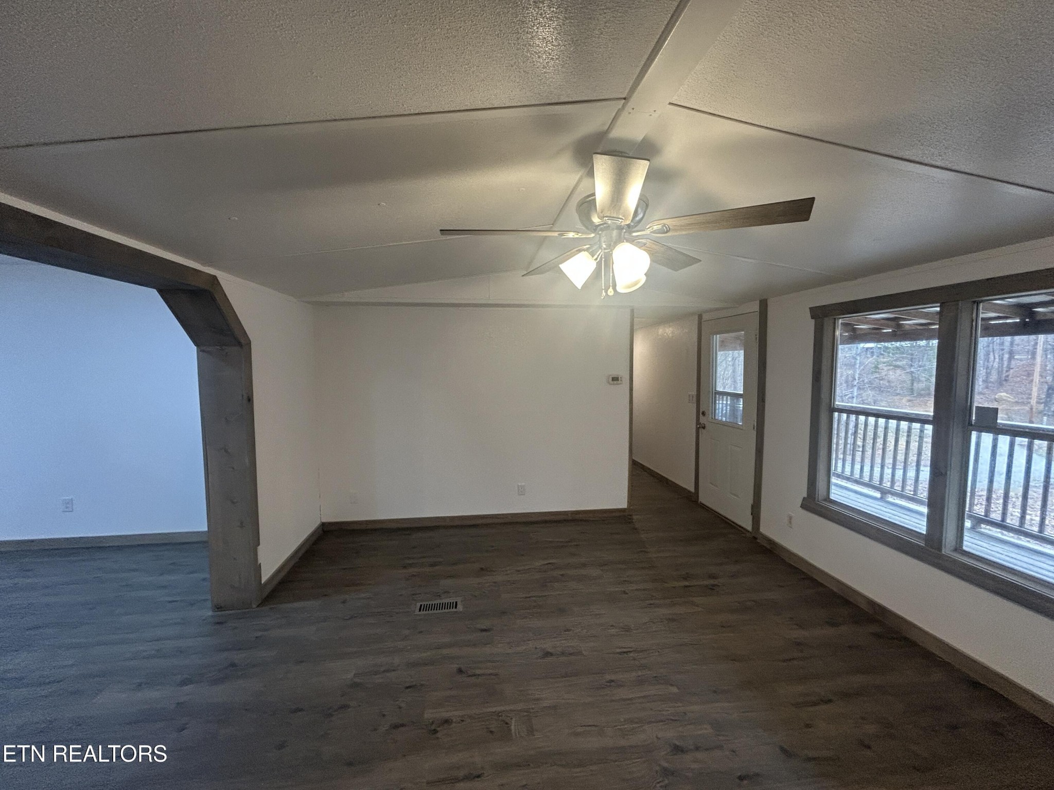 994 Pioneer Rd