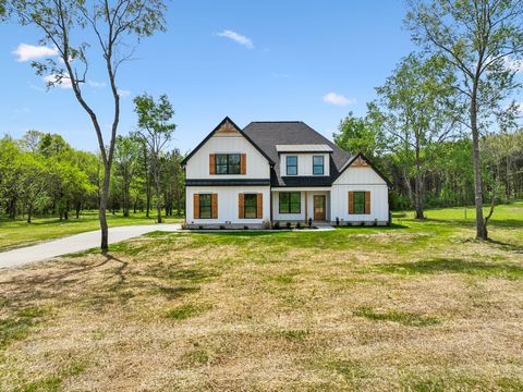 1990 Chicken Rd Lebanon TN 37090