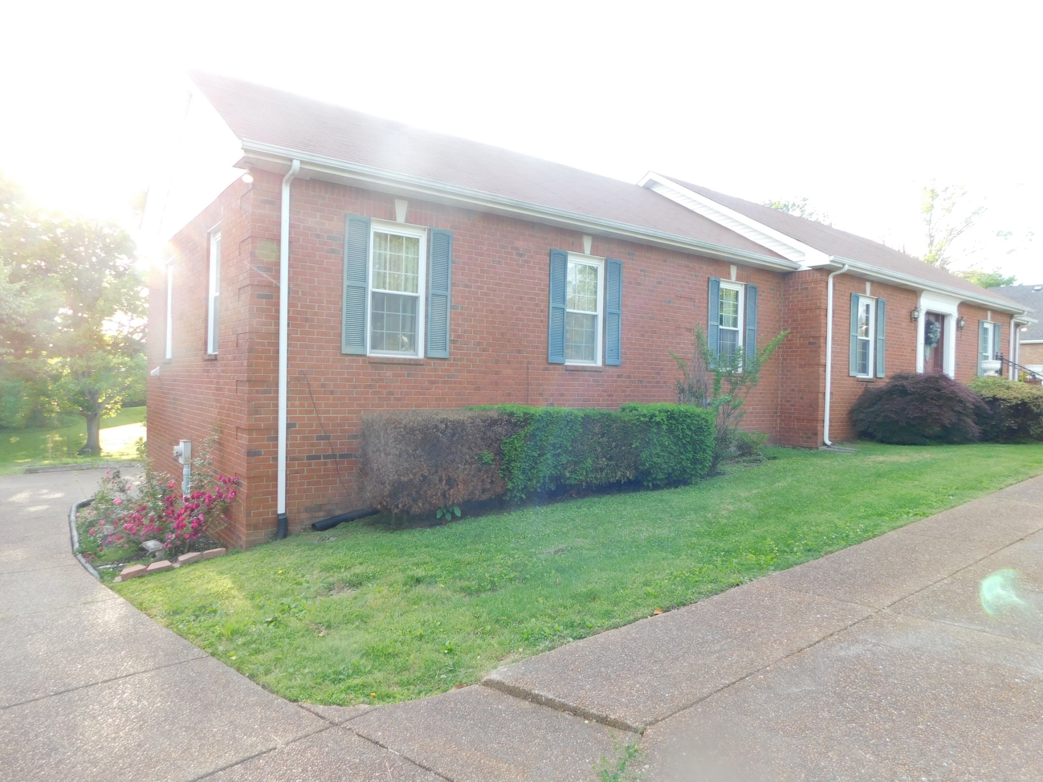 1129 Adam Dr