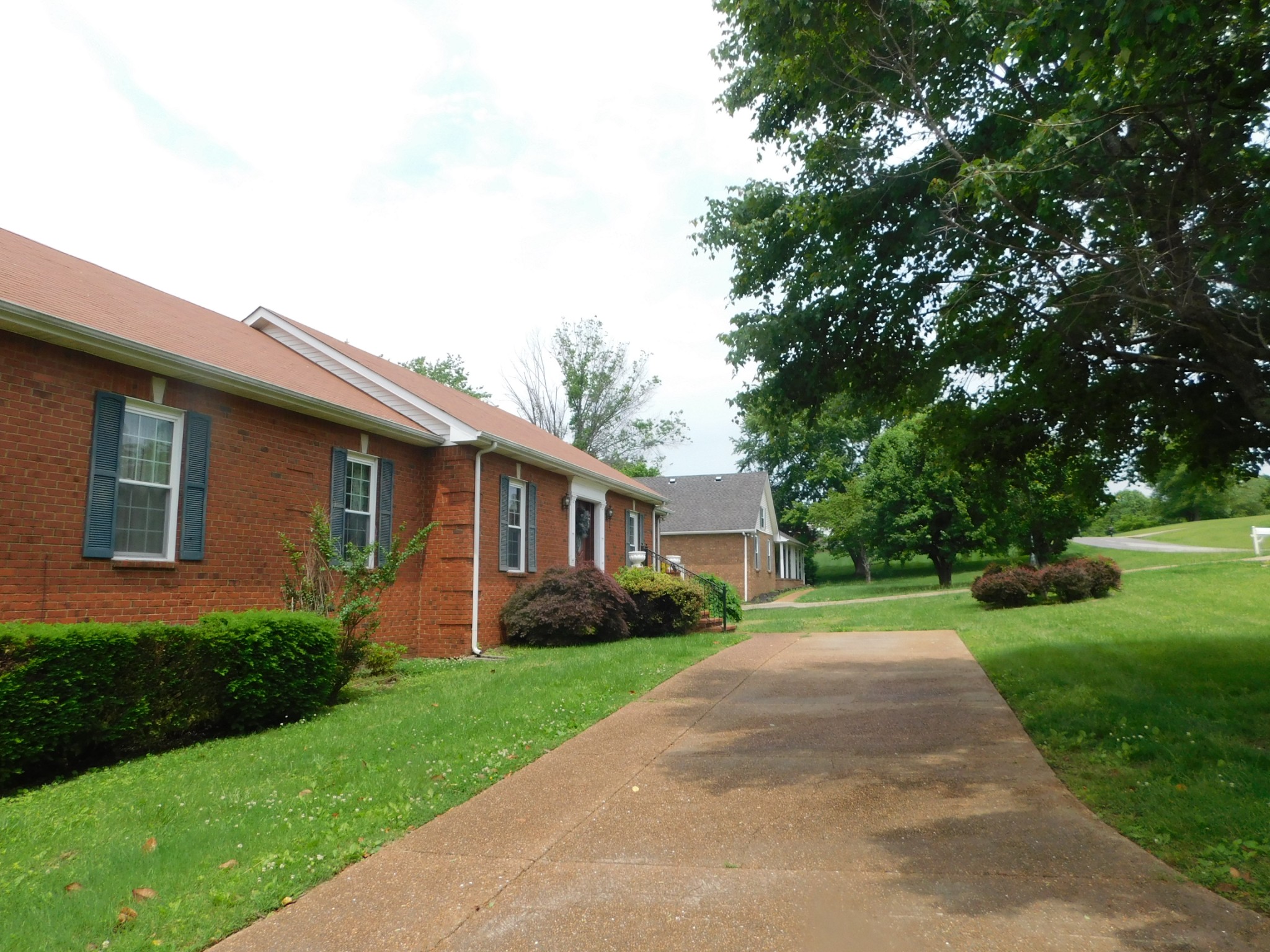 1129 Adam Dr