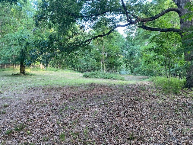 250 Hurt Rd