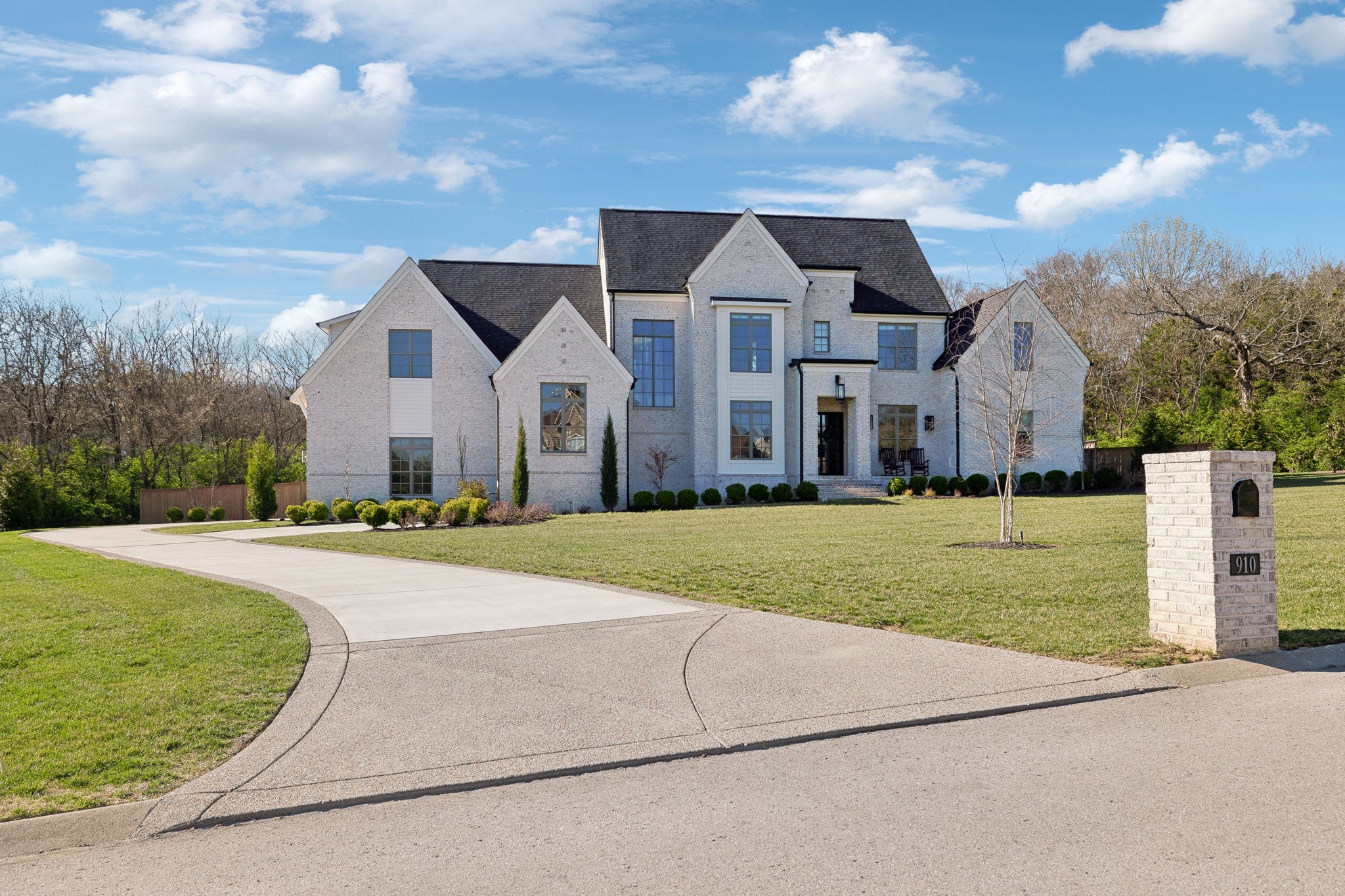910 Sunset Ridge Dr