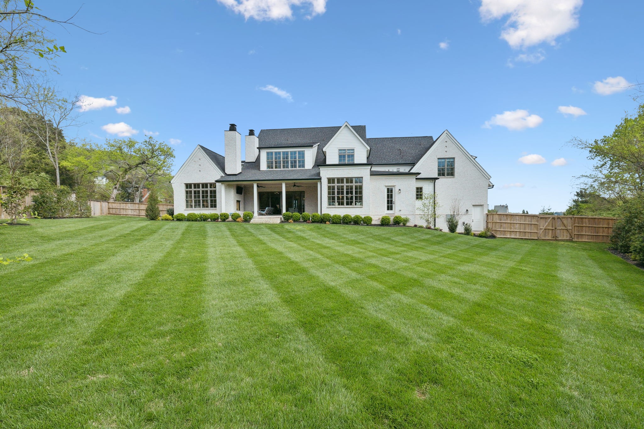 910 Sunset Ridge Dr