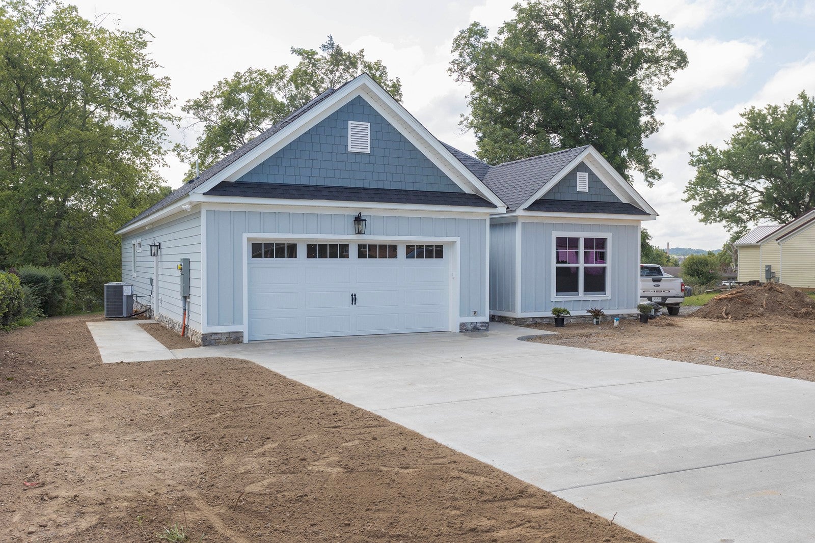 306 Emmett Ave NW