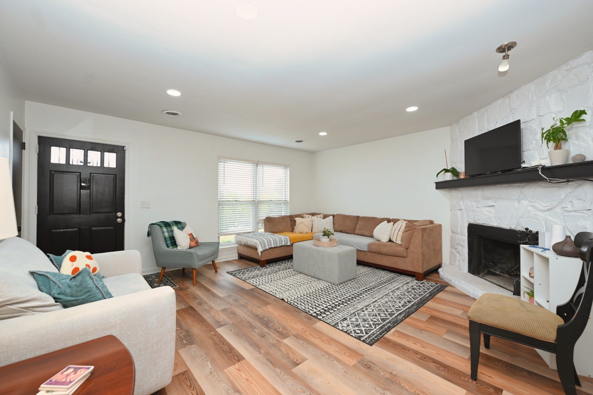 301 Huntington Ridge Dr