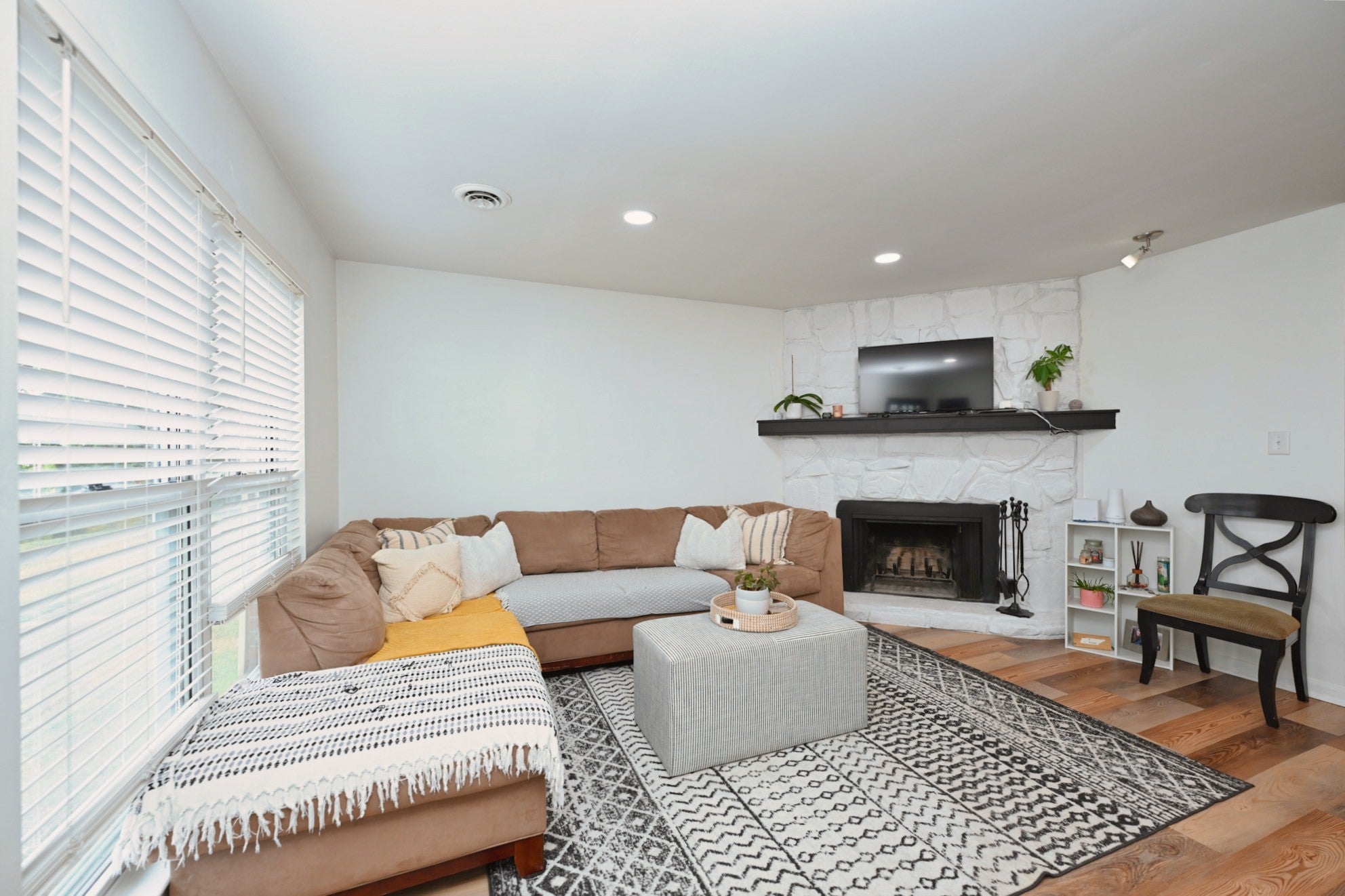 301 Huntington Ridge Dr