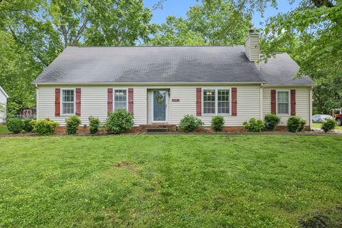 153 Fox Ridge Dr Murfreesboro TN 37128