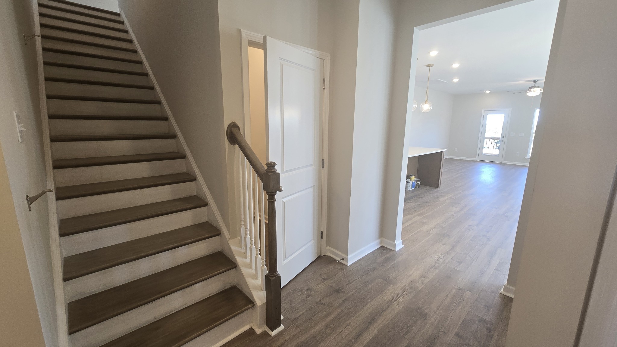 6108 Saxlingham place