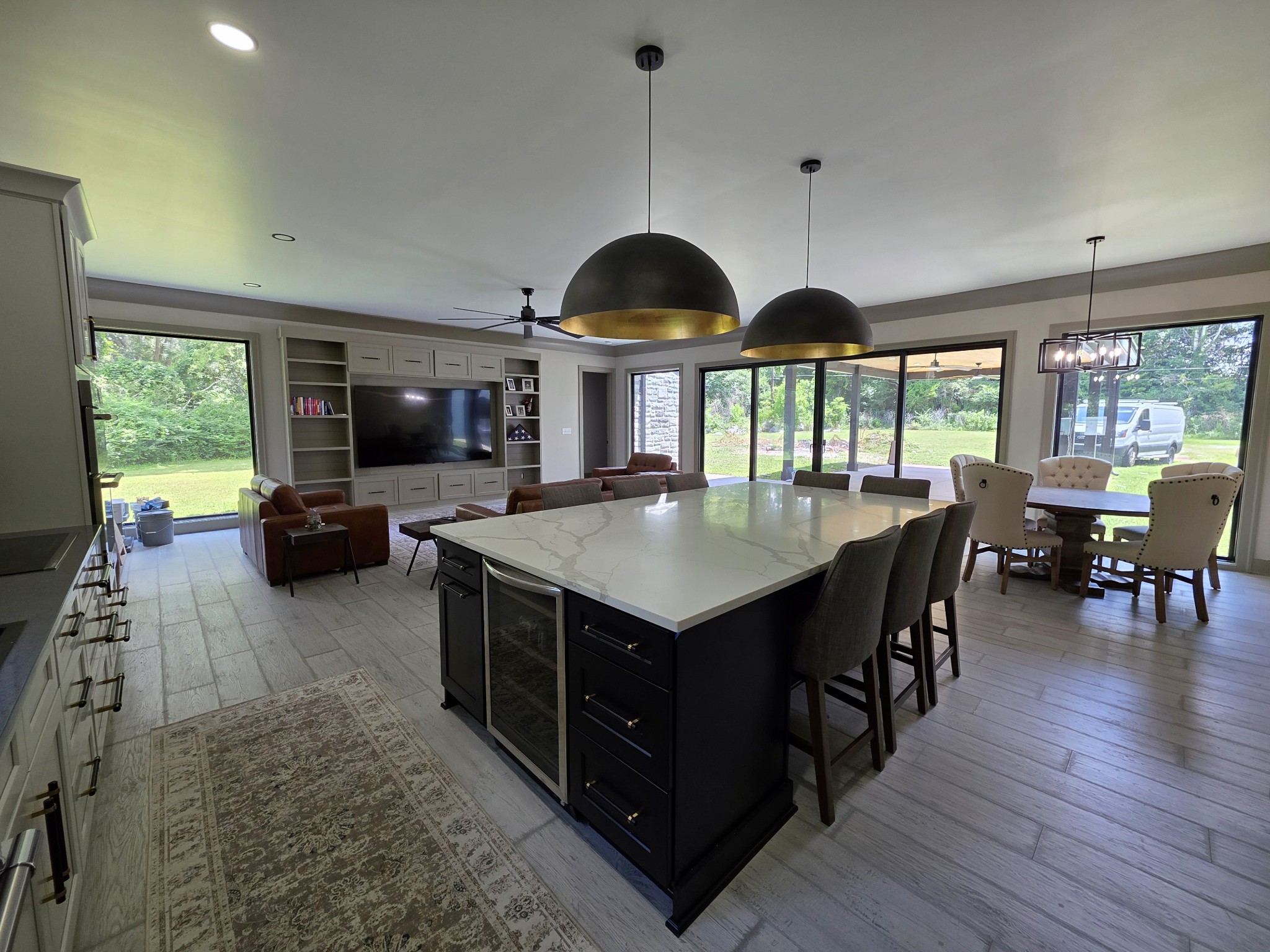 2025 Nelson Ln