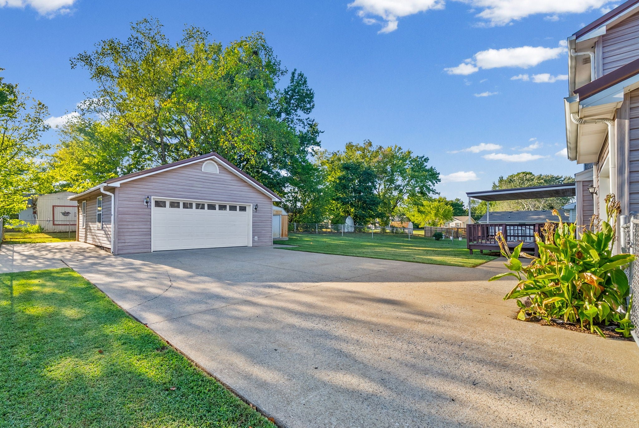 910 Poppy Drive