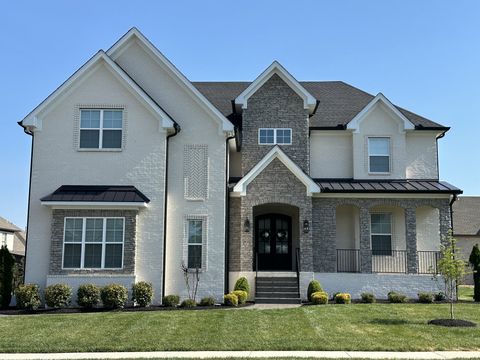 125 Scarsdale Dr S Hendersonville TN 37075