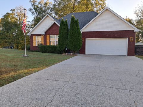445 Marys Ln Lafayette TN 37083