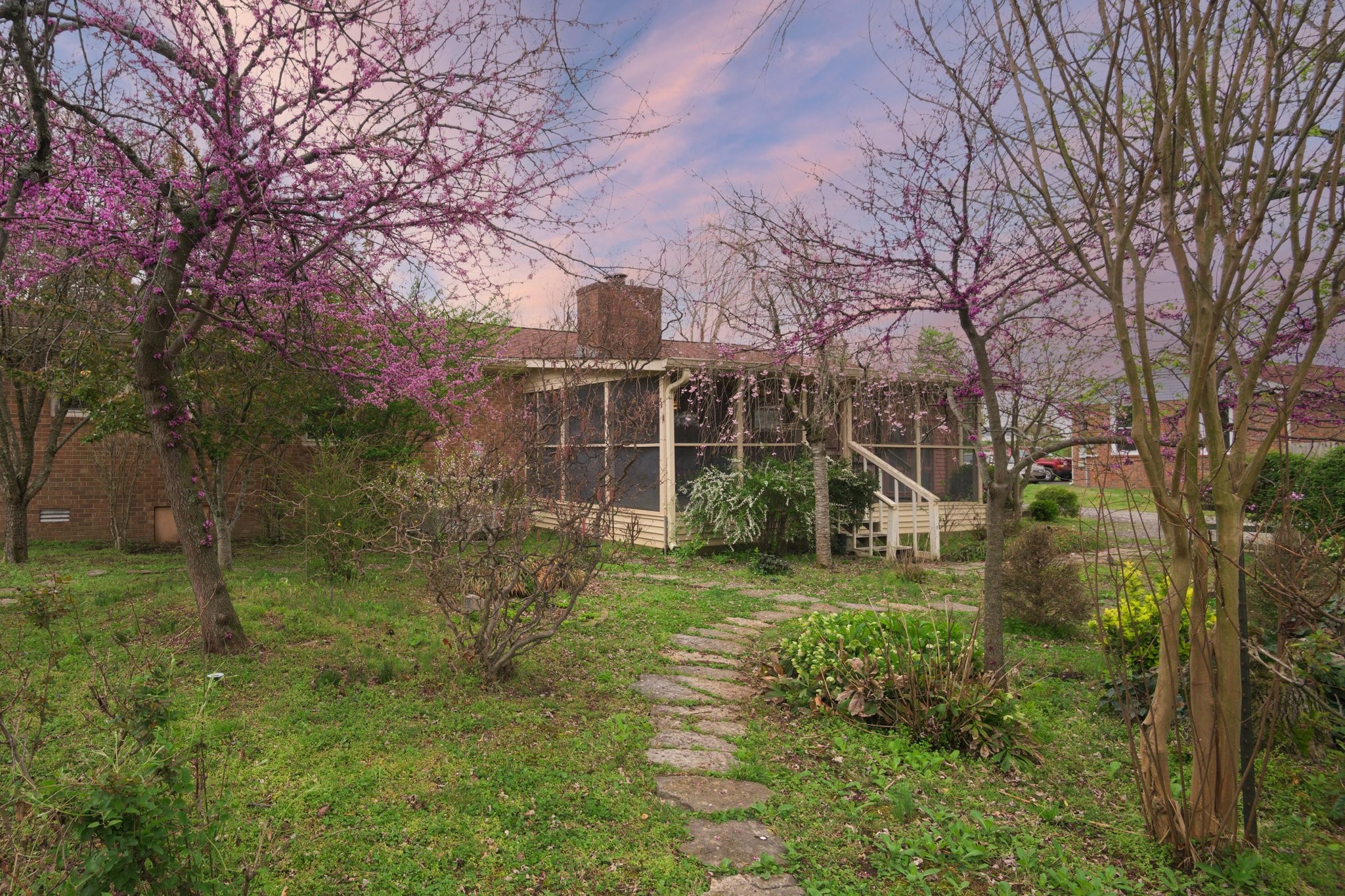 808 Windmere Dr