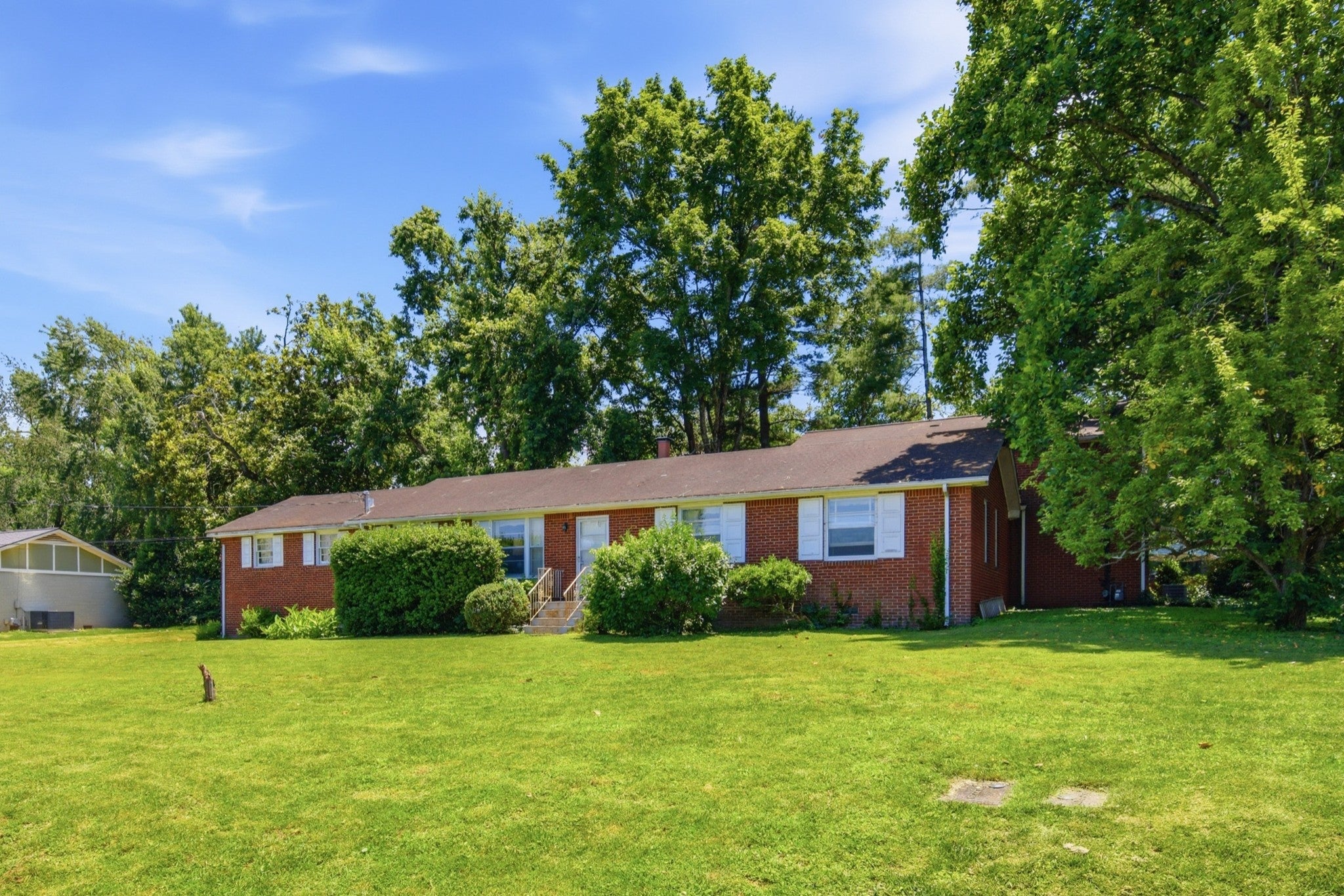 listing at 4420 Milesdale Ct, Nashville