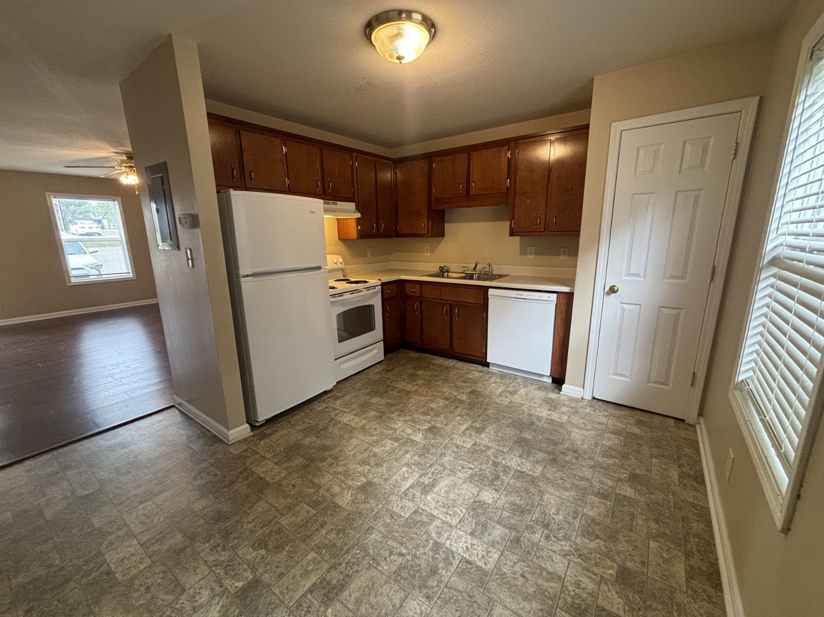 2809 Cobalt Dr