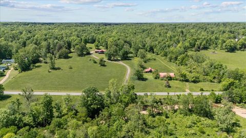 4410 Trace Creek Rd Mc Ewen TN 37101
