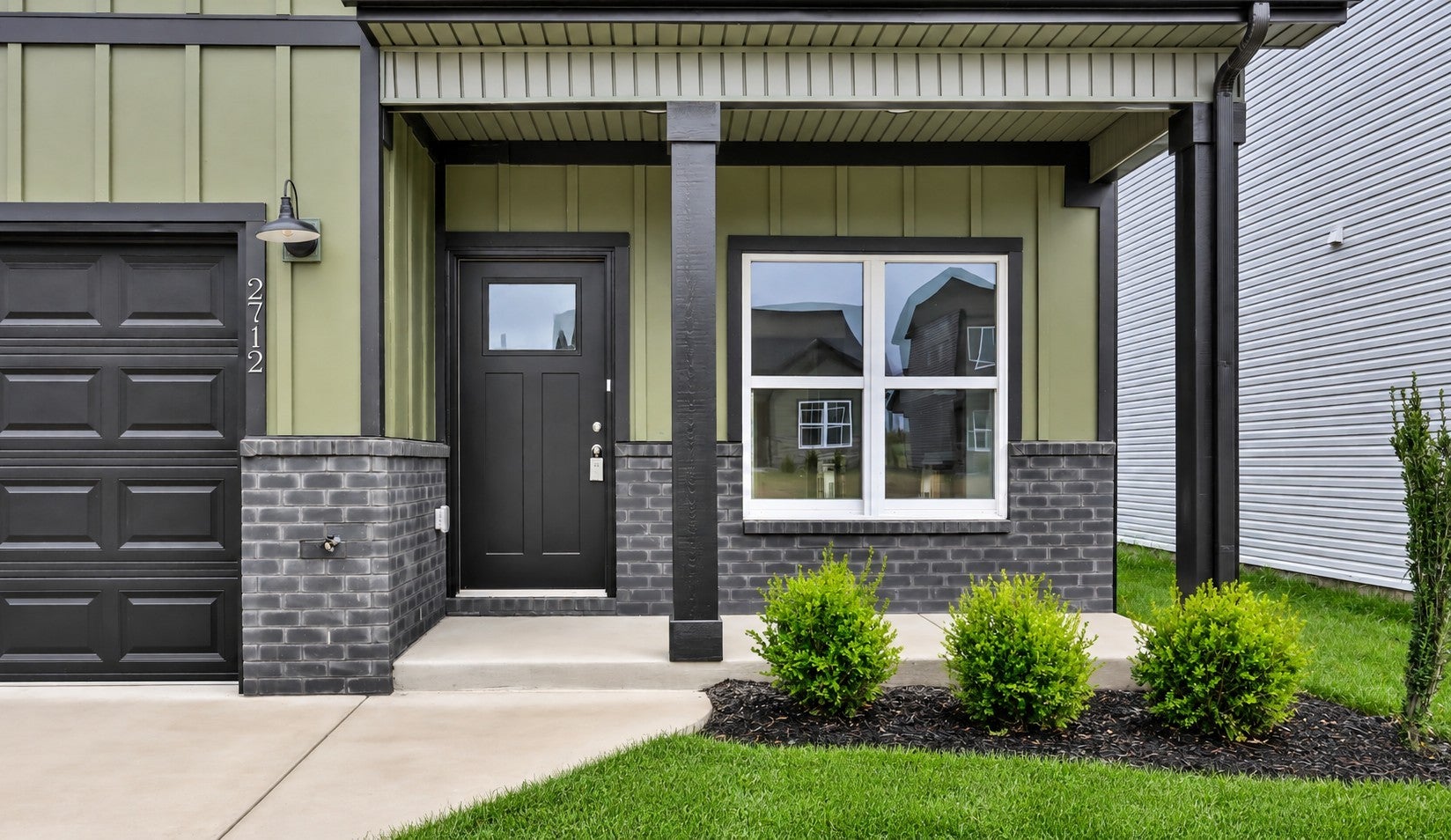 2712 Brewster Dr