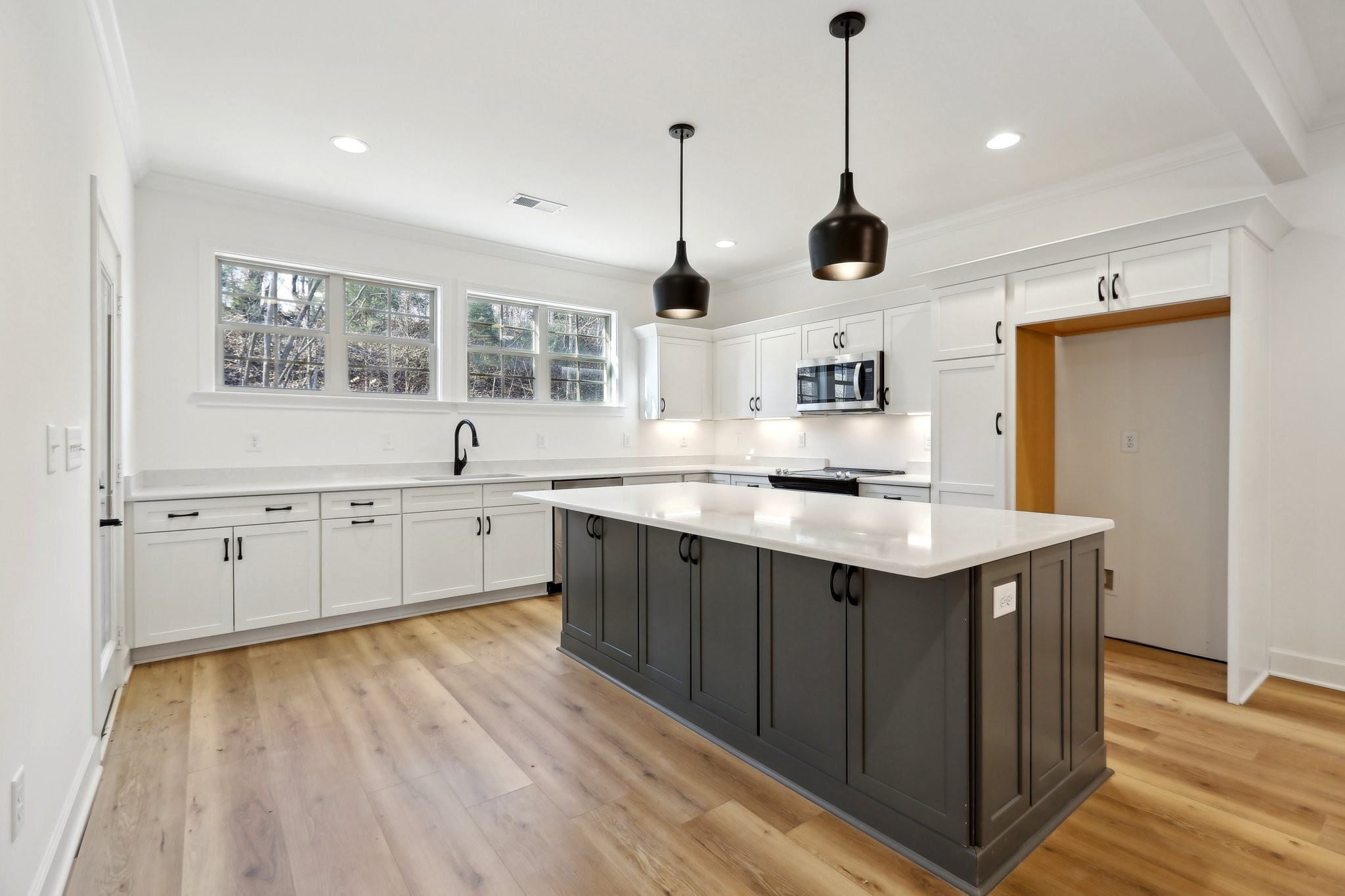 118 Nickolas Cir
