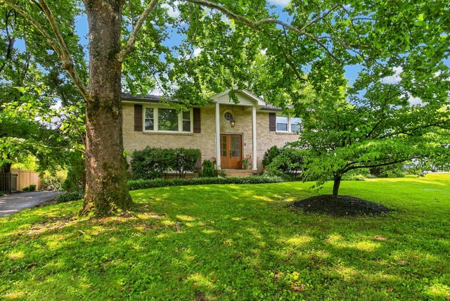 9013 Forest Lawn Dr, Brentwood - listing photo 3