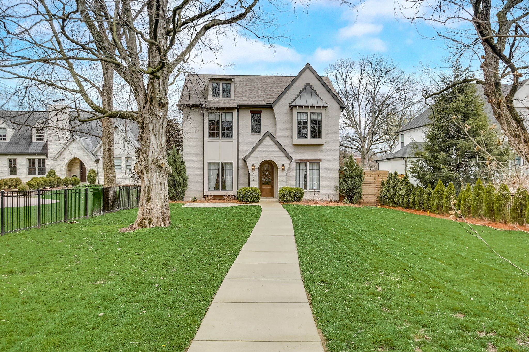 View Nashville, TN 37204 house