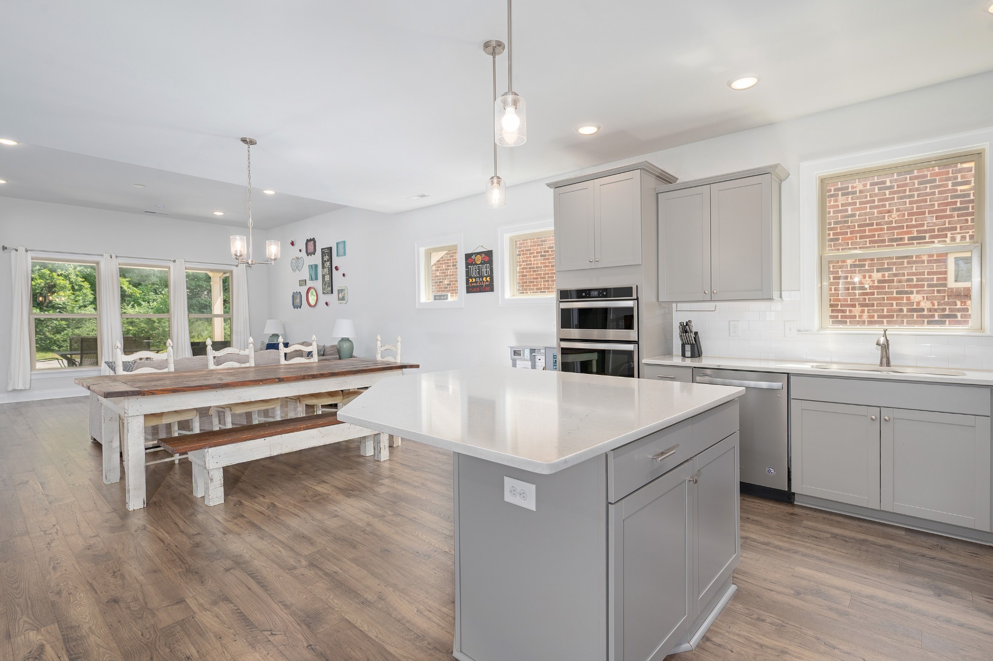 1107 Carlisle Pl