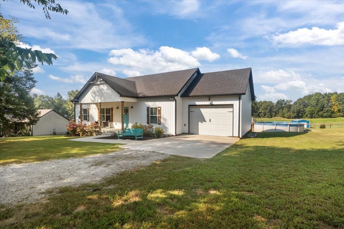3697 Bowker Rd