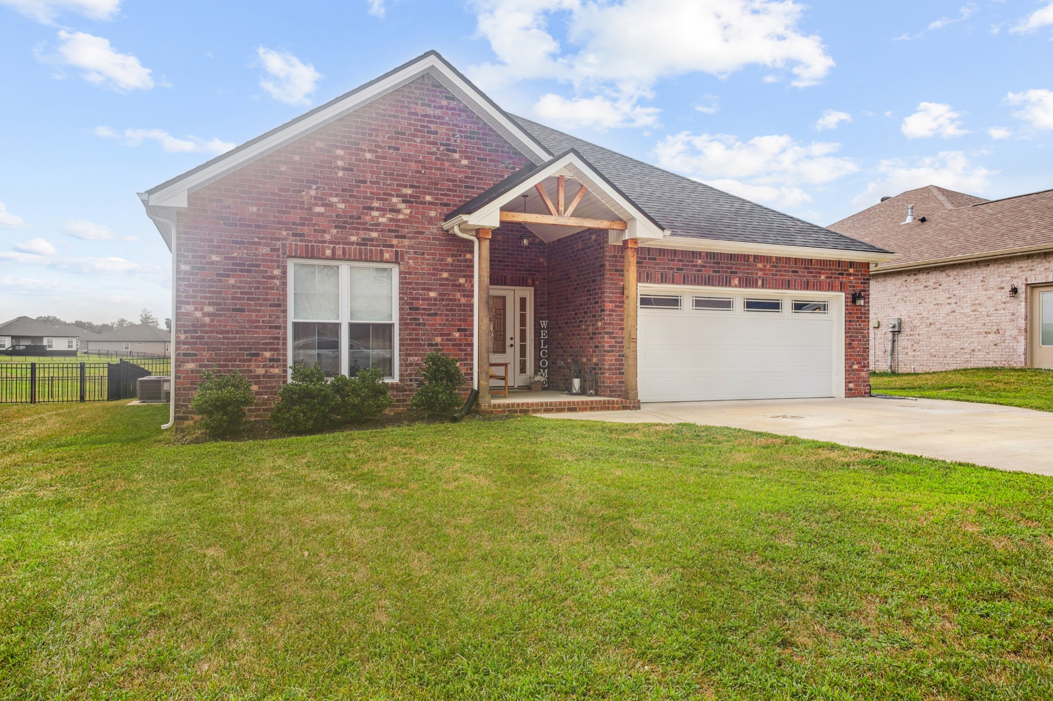 1555 Hereford Blvd