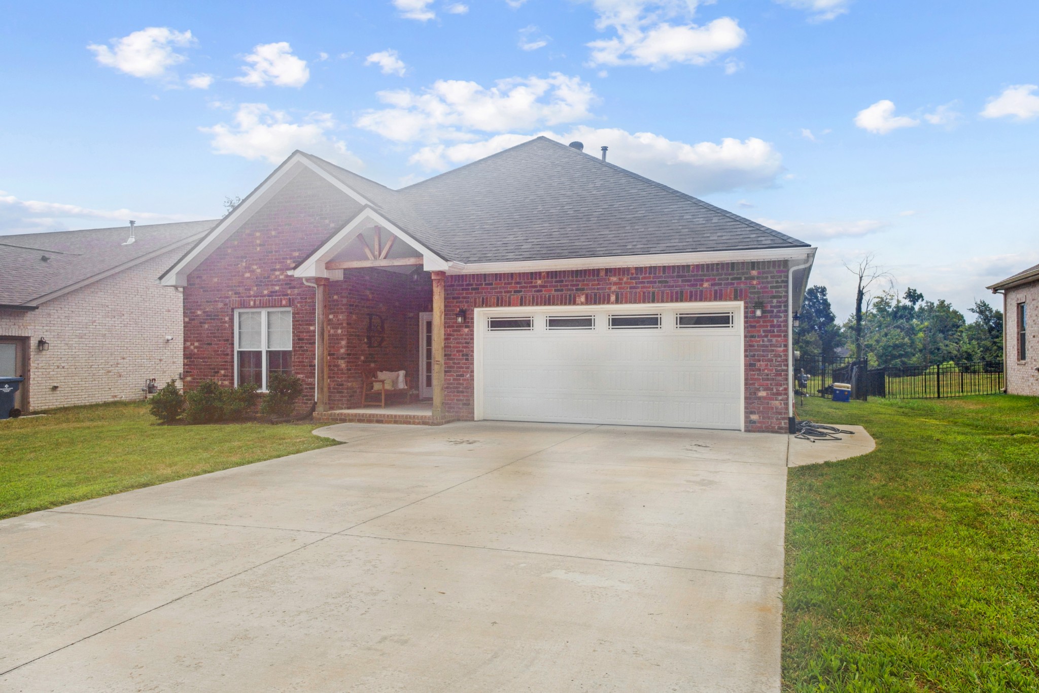 1555 Hereford Blvd