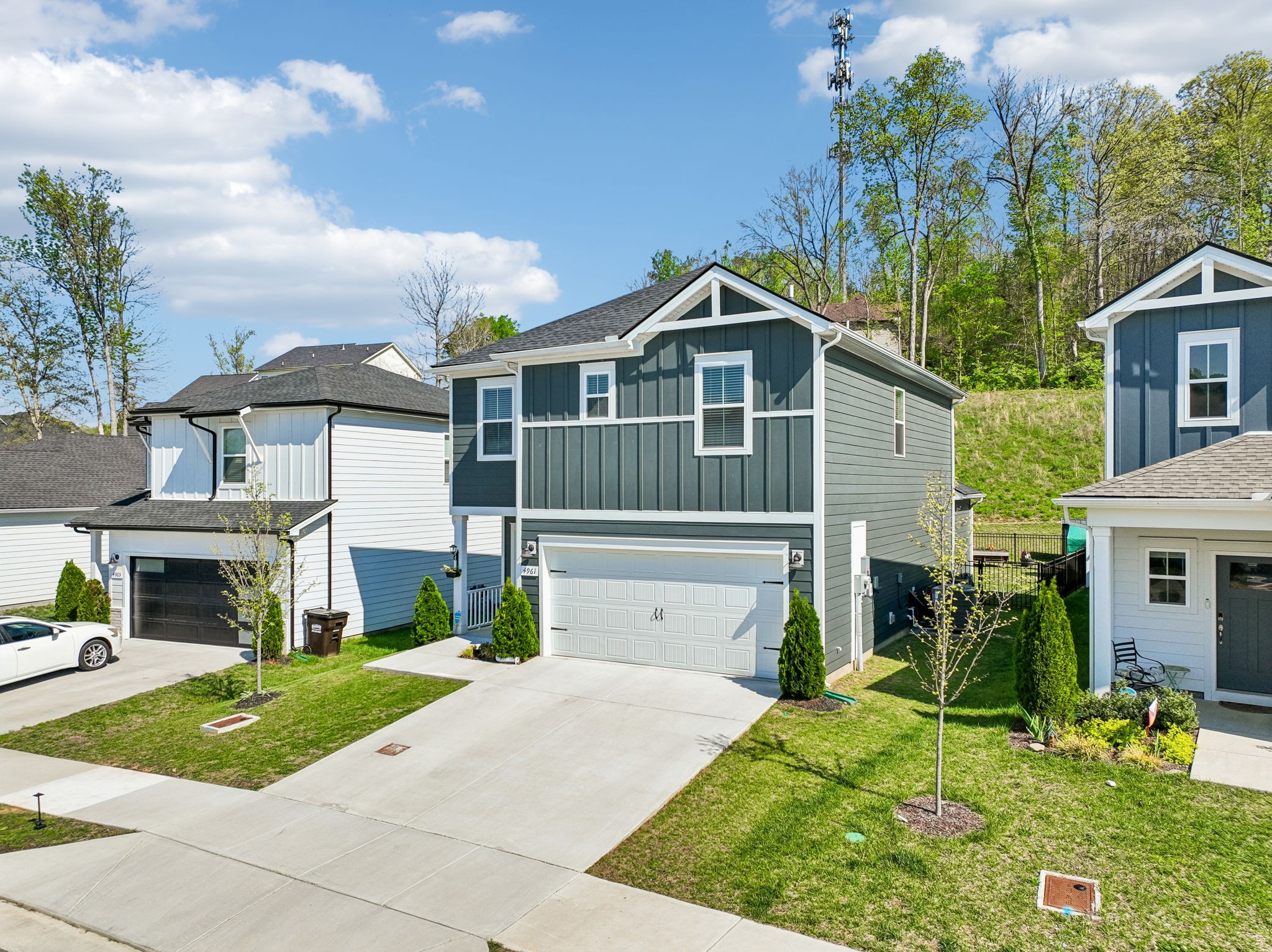 4961 Leesa Ann Ln