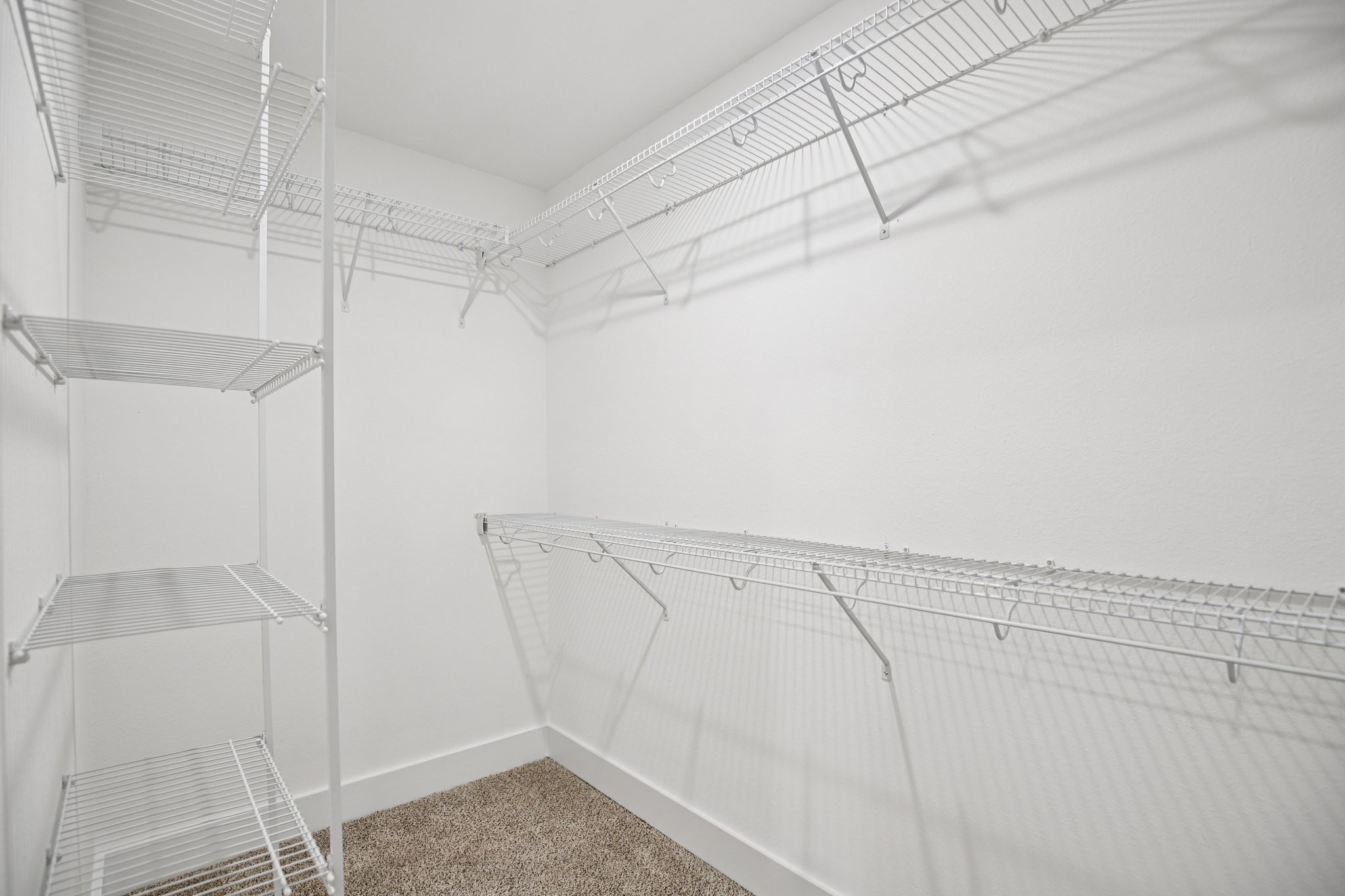 Clarksville, Tennessee 37040, United States, 3 Bedrooms Bedrooms, ,3 BathroomsBathrooms,Residential,Active,196561