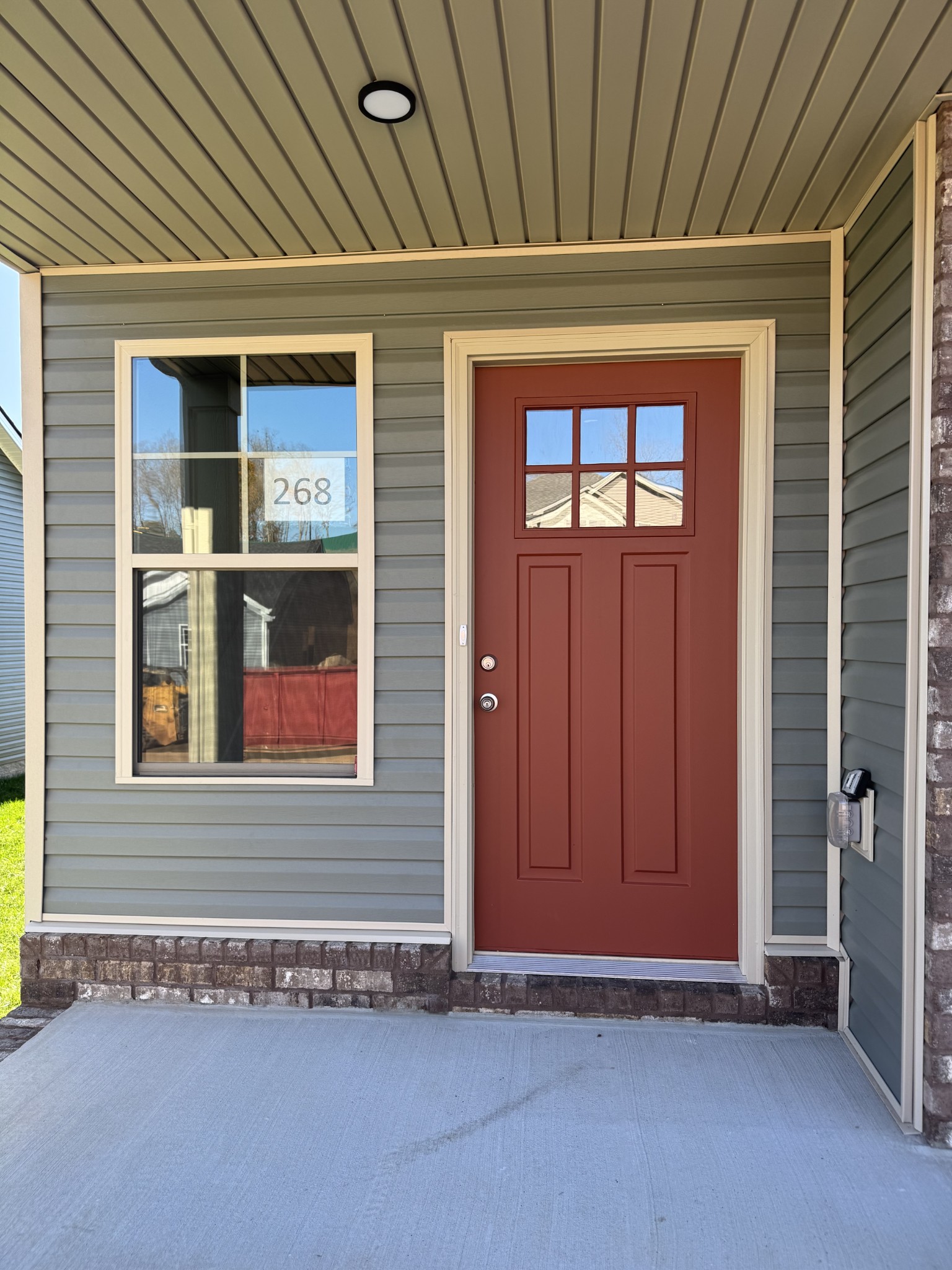 Clarksville, Tennessee 37040, United States, 3 Bedrooms Bedrooms, ,3 BathroomsBathrooms,Residential,Active,196561