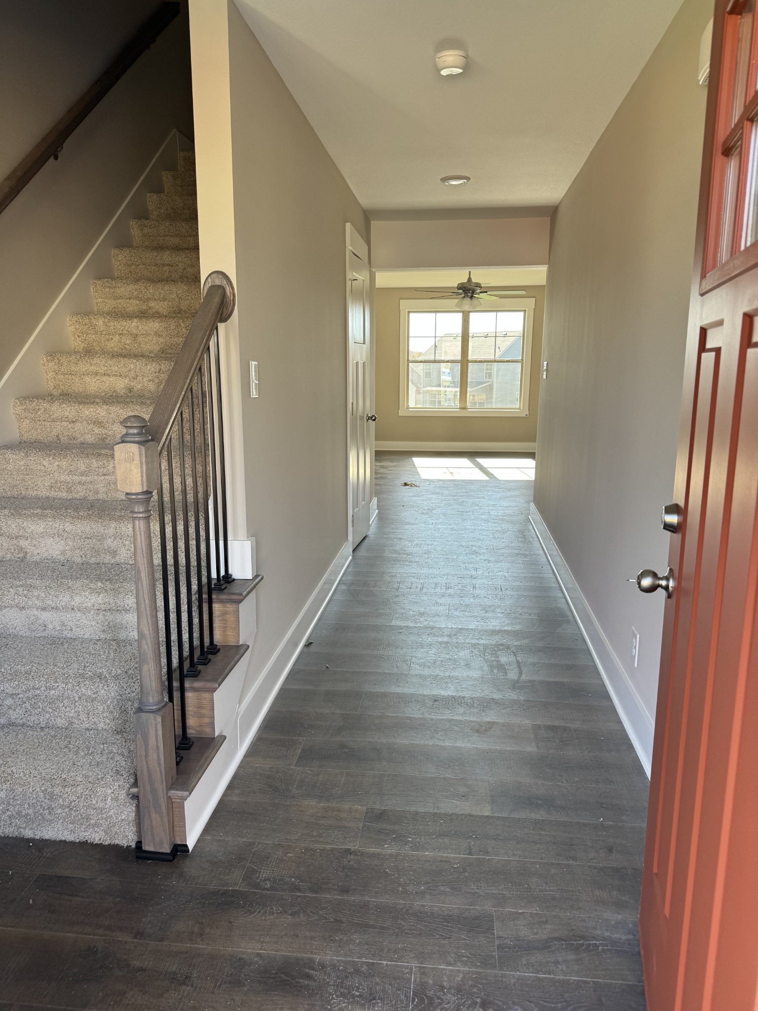 Clarksville, Tennessee 37040, United States, 3 Bedrooms Bedrooms, ,3 BathroomsBathrooms,Residential,Active,196561