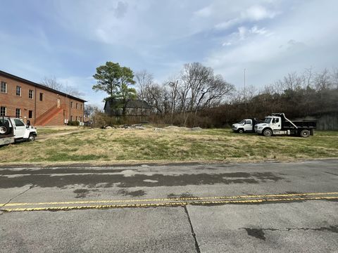 2704 Berrywood Nashville TN 37204