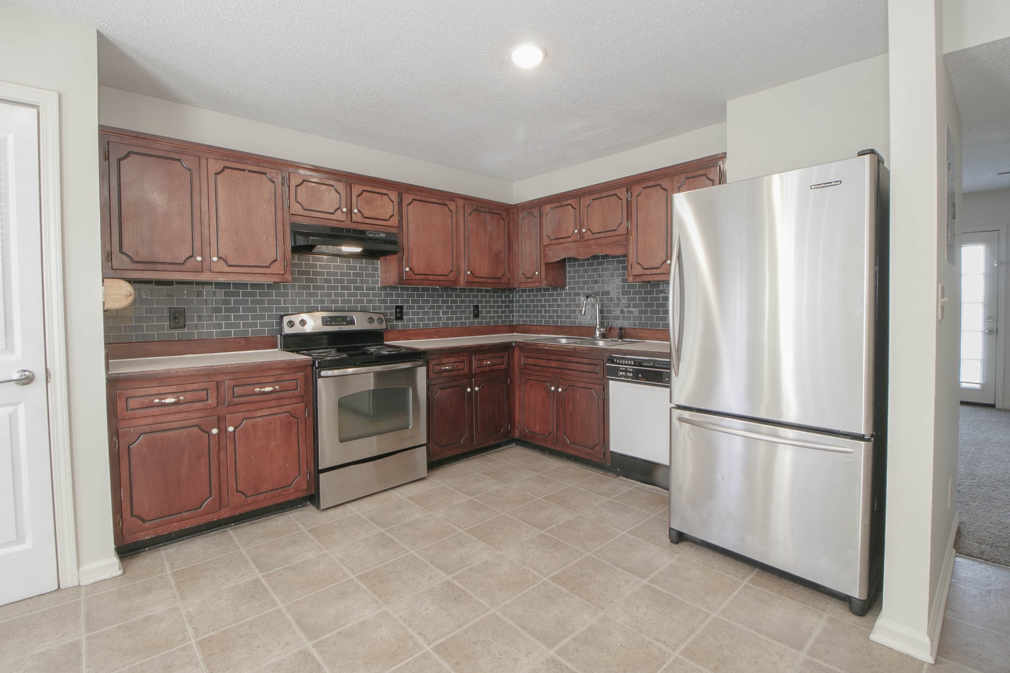 2000 Tynewood Dr