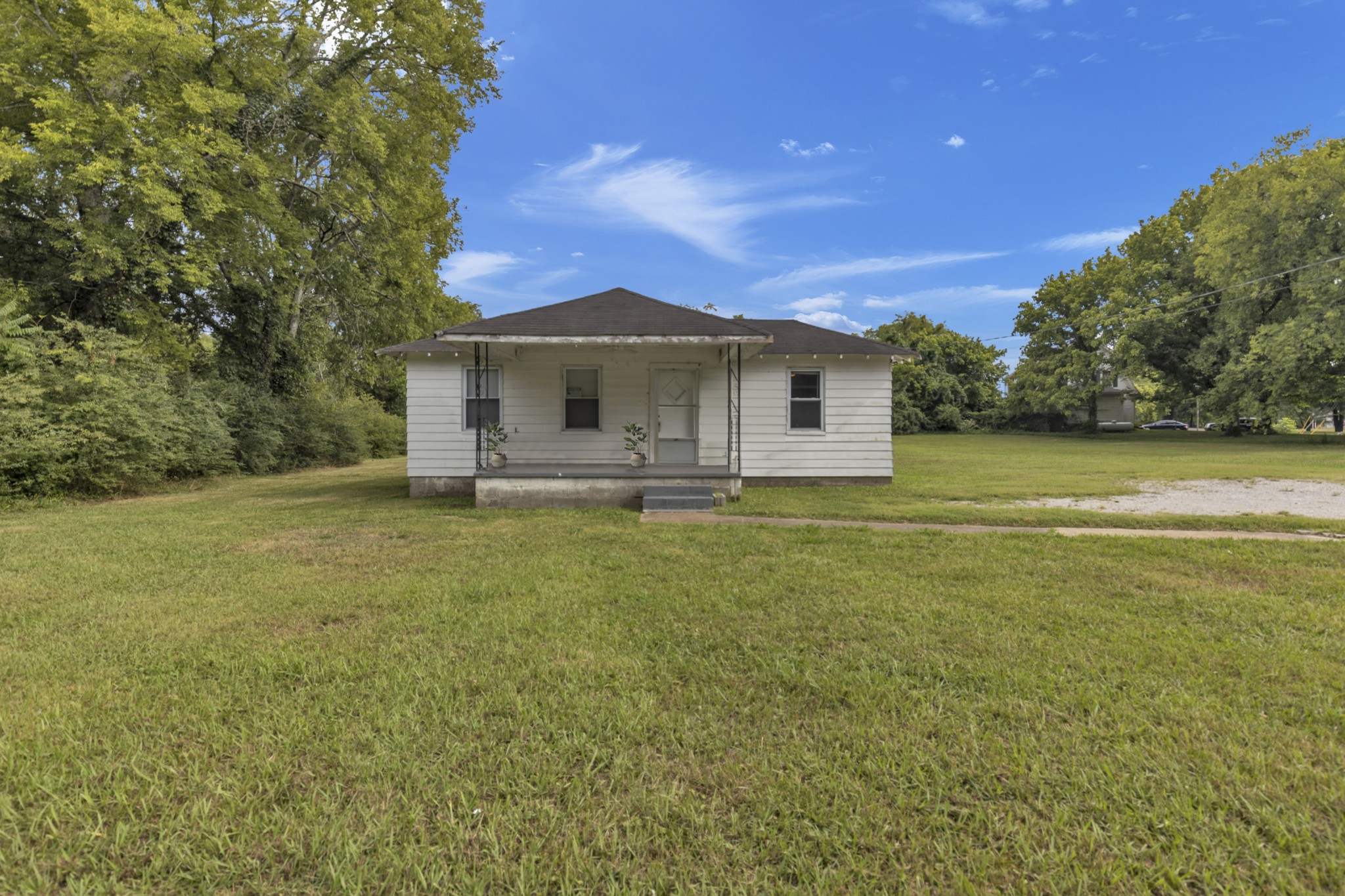 View Columbia, TN 38401 house