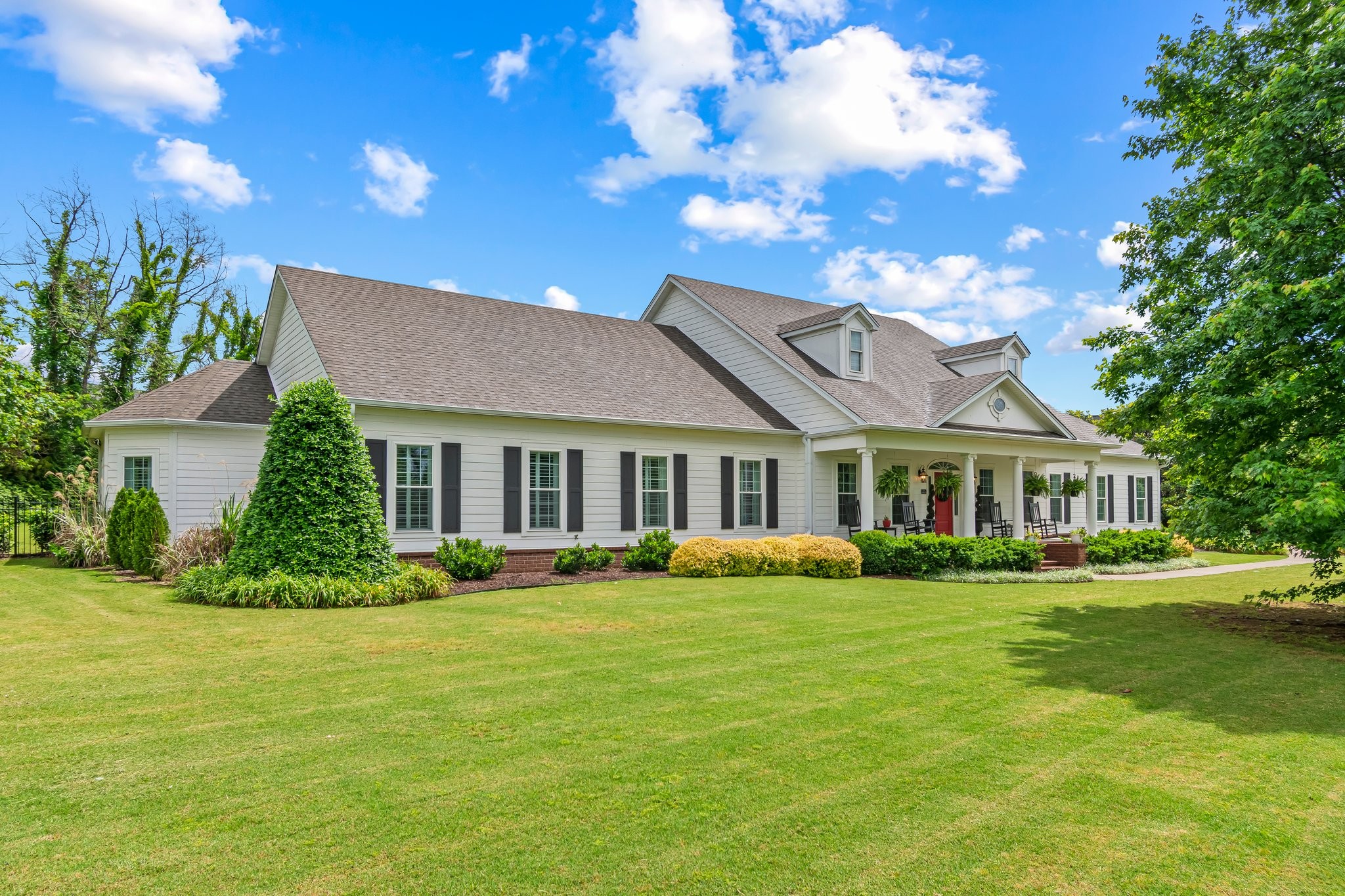 2111 Lovelace Lane
