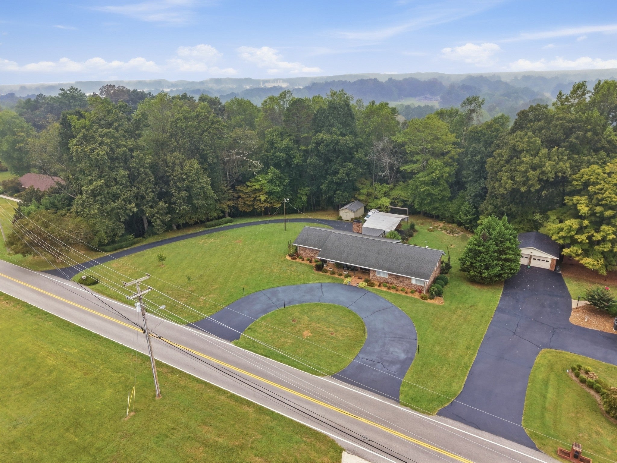 521 Winding Ln