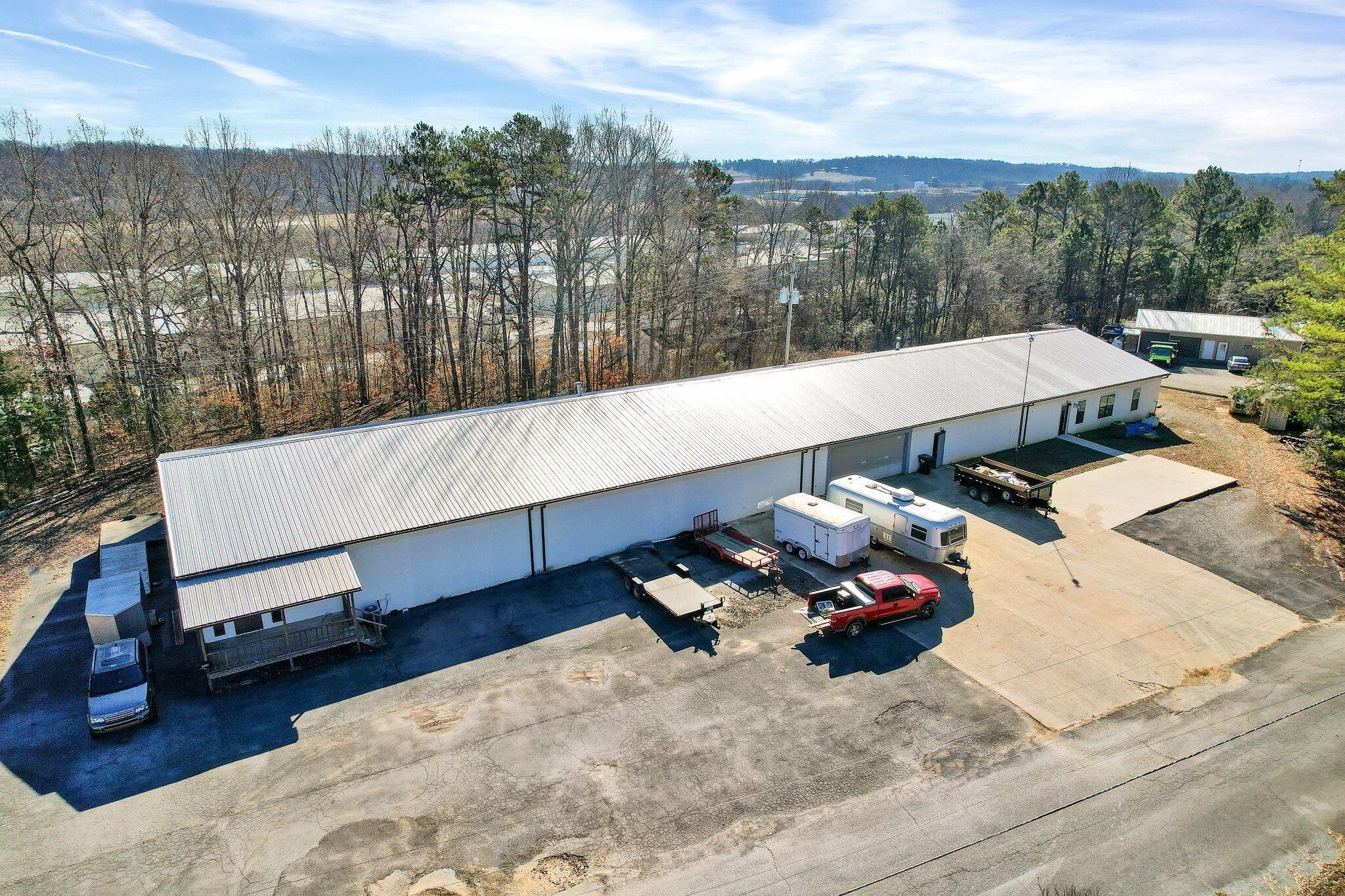 1050 Whisperwood Trail NE