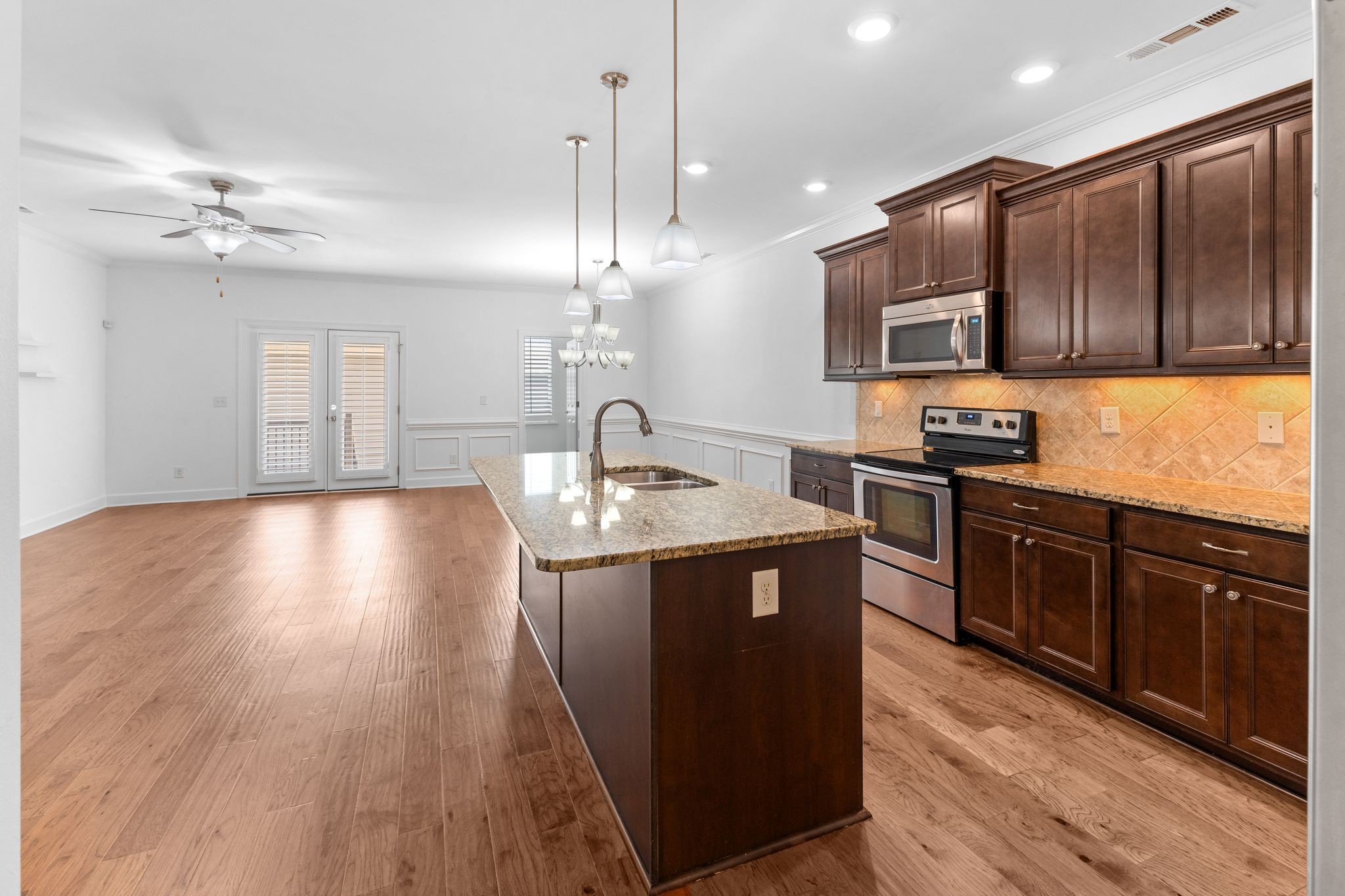 526 Sydenham Dr