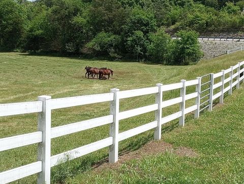9786 Hartsville Pike Lebanon TN 37087