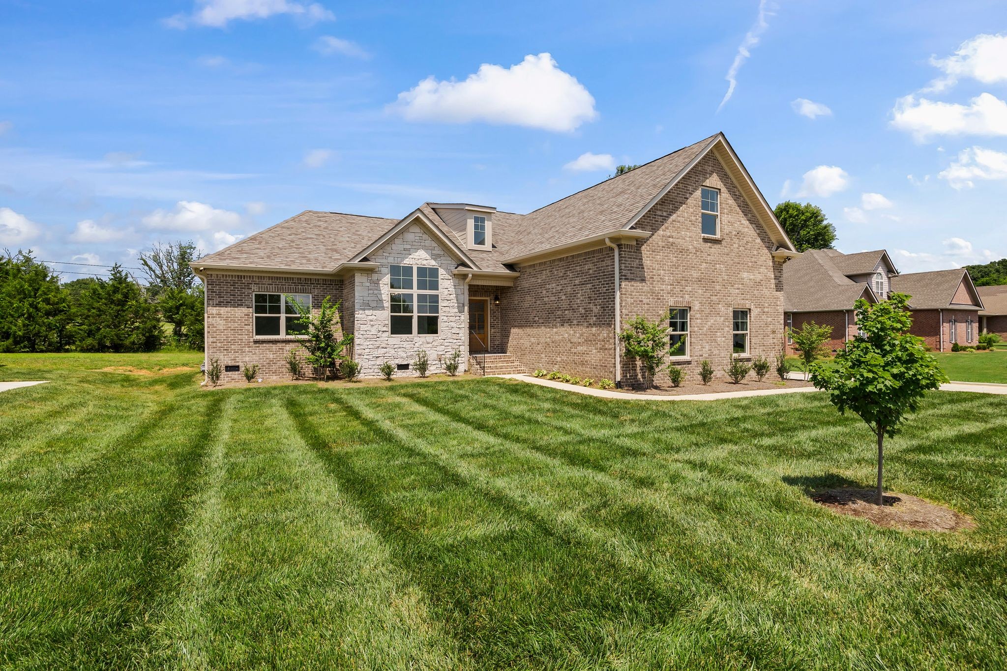 200 Creekside Dr