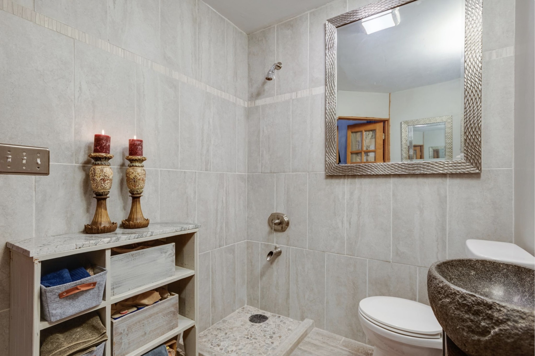 Nashville, Tennessee 37221, United States, 3 Bedrooms Bedrooms, ,2 BathroomsBathrooms,Residential,Active,110037